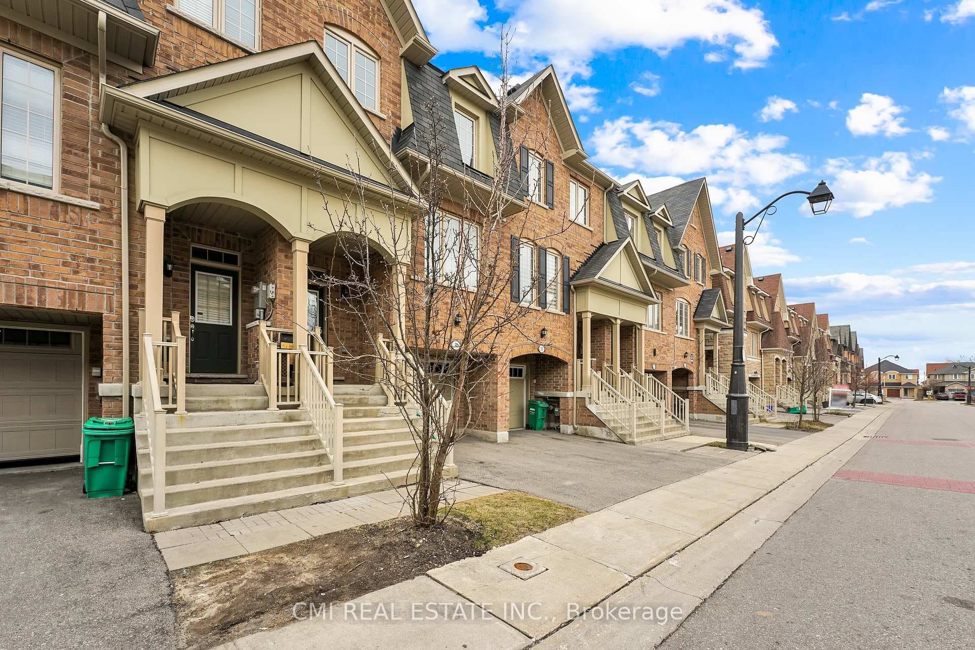 39 Sea Drifter Crescent, Brampton, ON L6P 2S1 - Photo 1