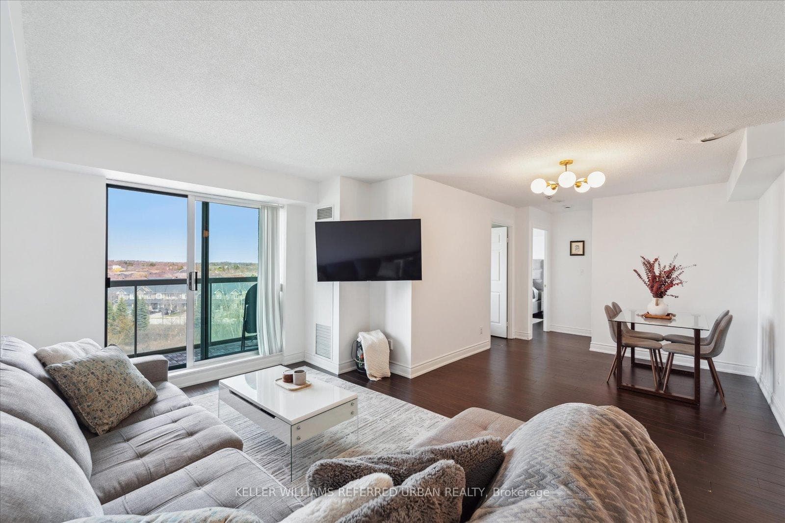 3 Ellesmere Street Unit 605, Richmond Hill, ON L4B 4N2 - Photo 1