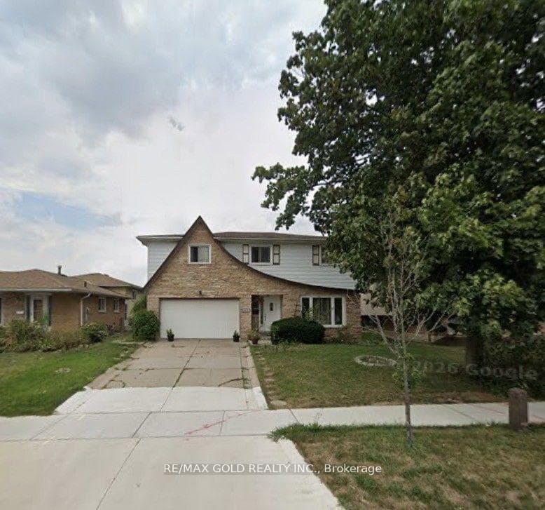 3769 Brandon Gate Drive, Mississauga, ON L4T 3N1 - Photo 1