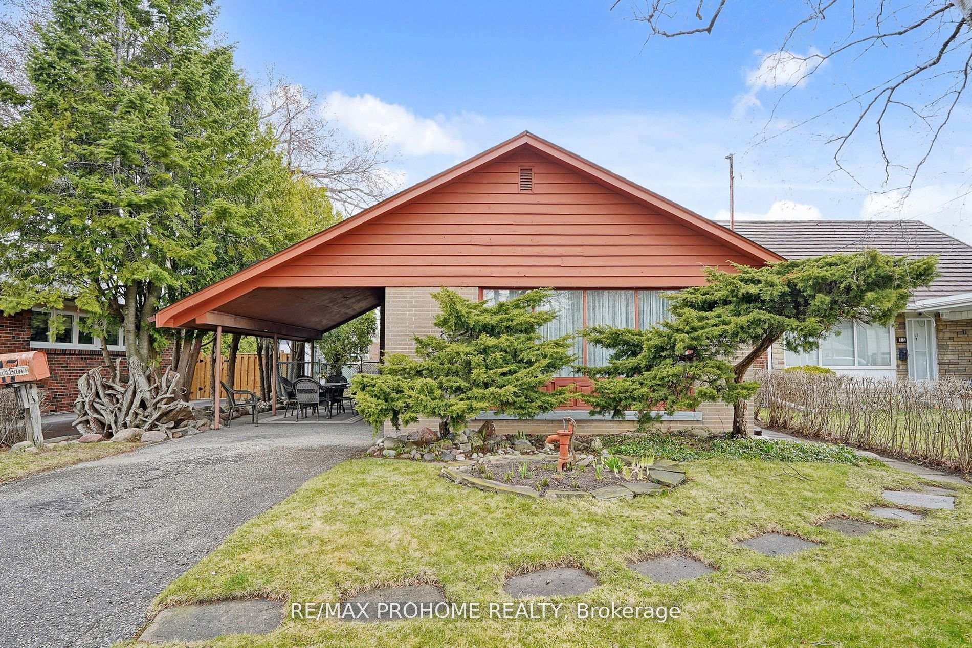 17 Oakworth Crescent, Dorset Park / Kennedy Park, ON M1K 3T7 - Photo 1