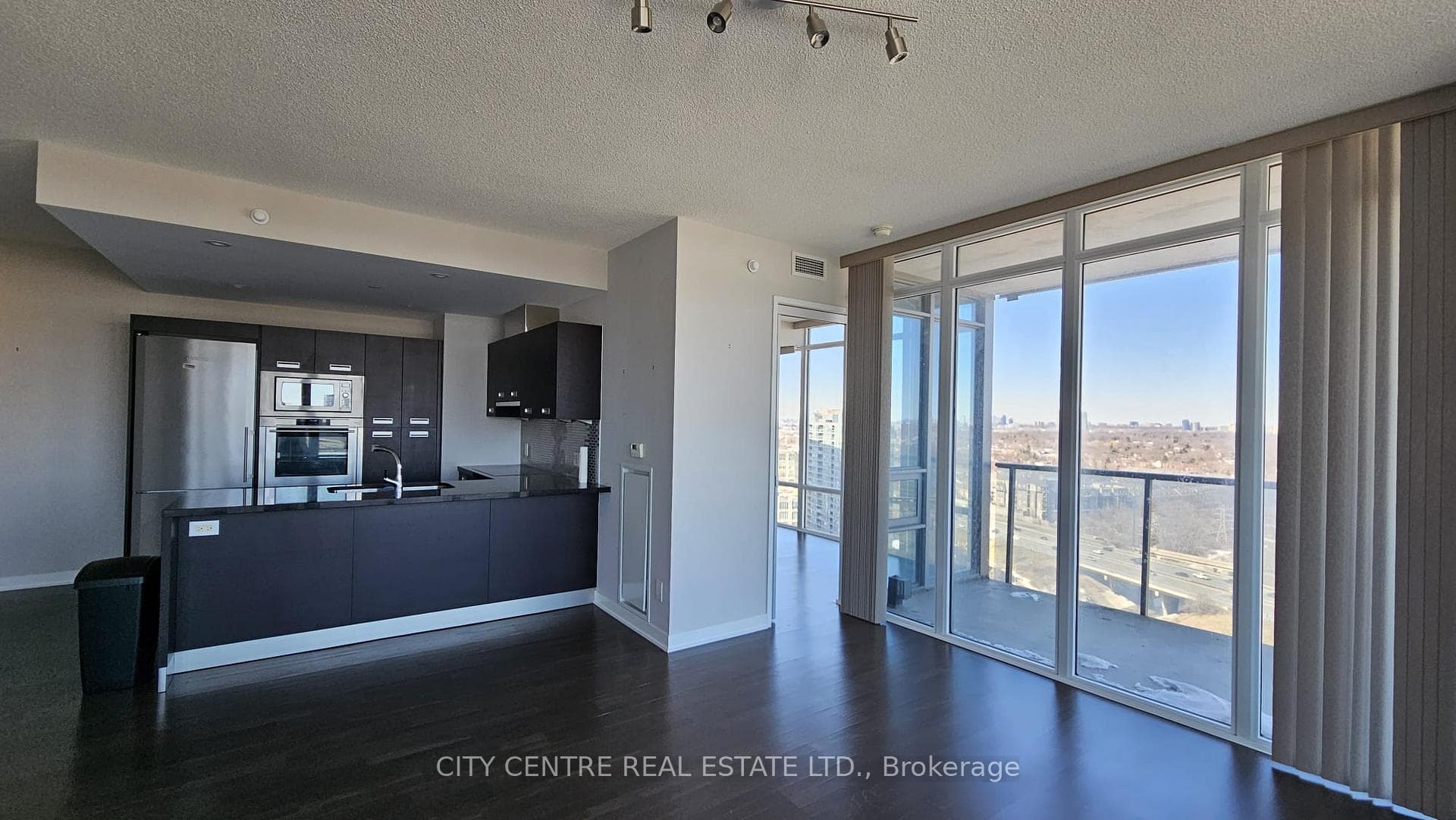 90 Park Lawn Road Unit 2611, Liberty Village / Parkdale / South Parkdale, ON M8Y 0B6 - Photo 1