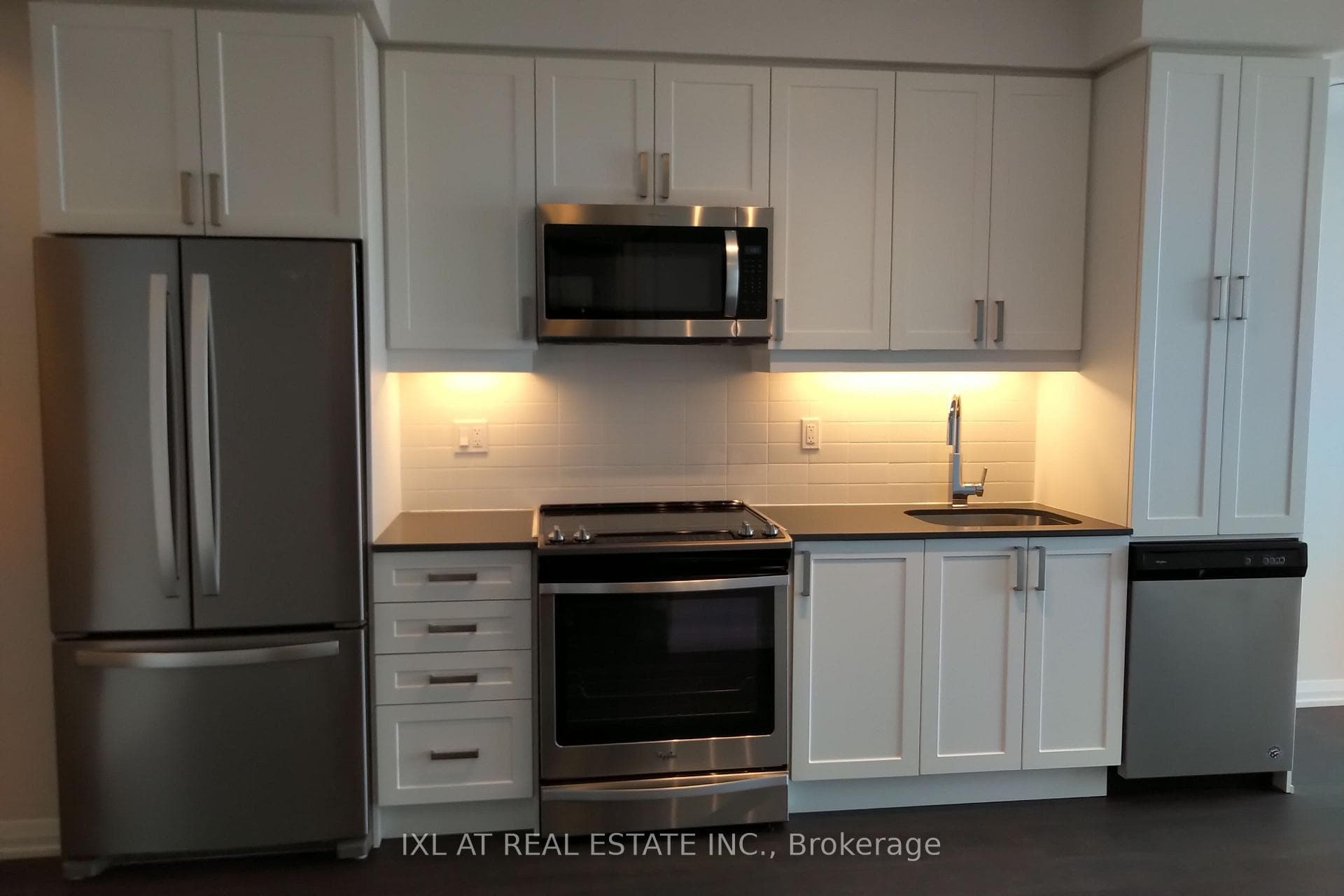 7895 Jane Street Unit 2818, Vaughan, ON L4K 0K2 - Photo 1