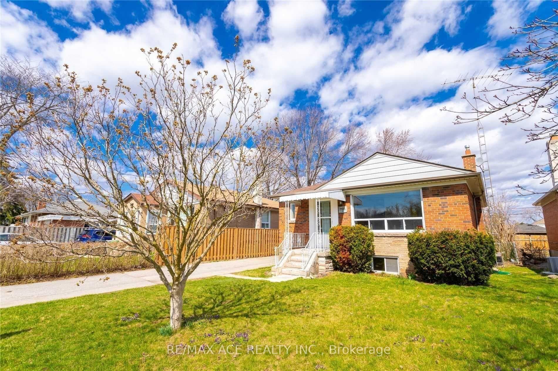 6 Strode Drive Unit Bsmt, Scarborough Town Centre, ON M1J 1L9 - Photo 1