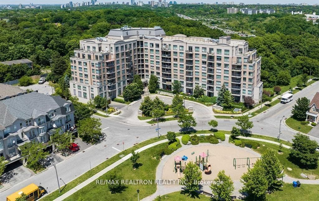 16 Dallimore Circle Unit 414, Don Mills / Parkwoods / Victoria Village, ON M3C 4C4 - Photo 1