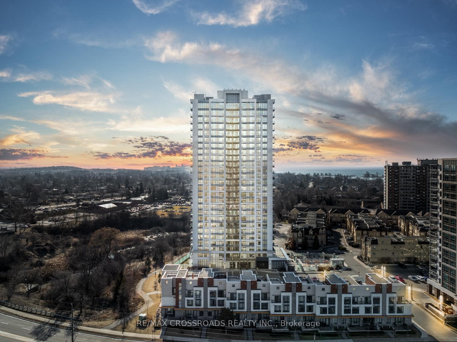 1255 Bayly Street Unit 1810, Pickering, ON L1W 0B6 - Photo 1
