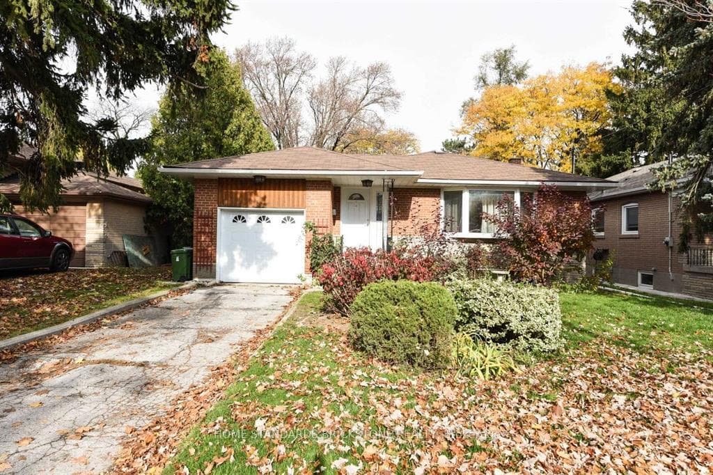 172 Betty Ann Drive, Toronto C07