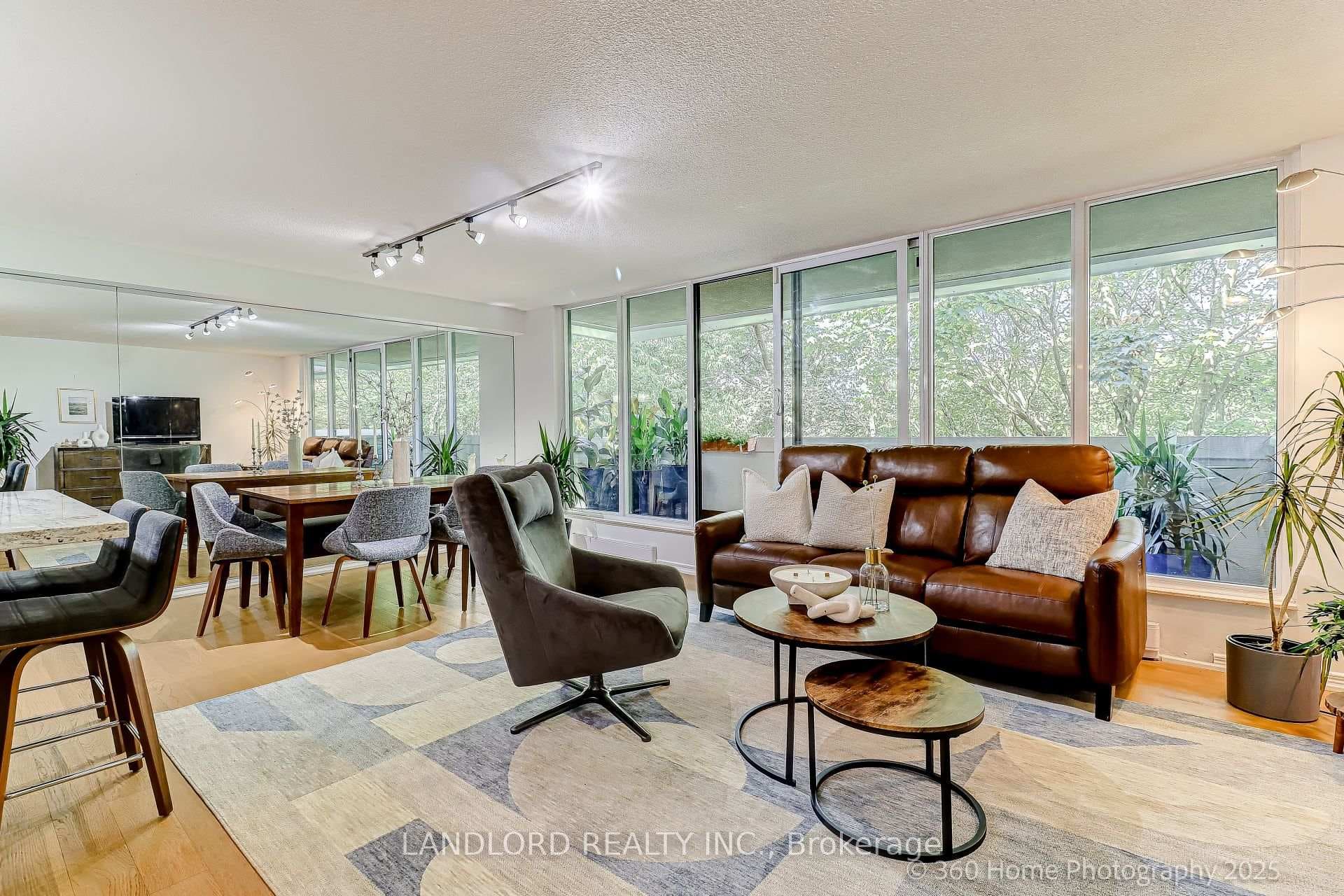 360 Bloor Street Unit 207, Rosedale / Moore Park, ON M4W 3M3 - Photo 1