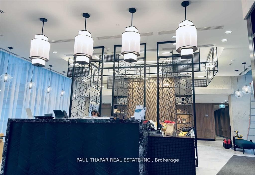 251 Manitoba Street Unit 825, Liberty Village / Parkdale / South Parkdale, ON M8Y 0C7 - Photo 1