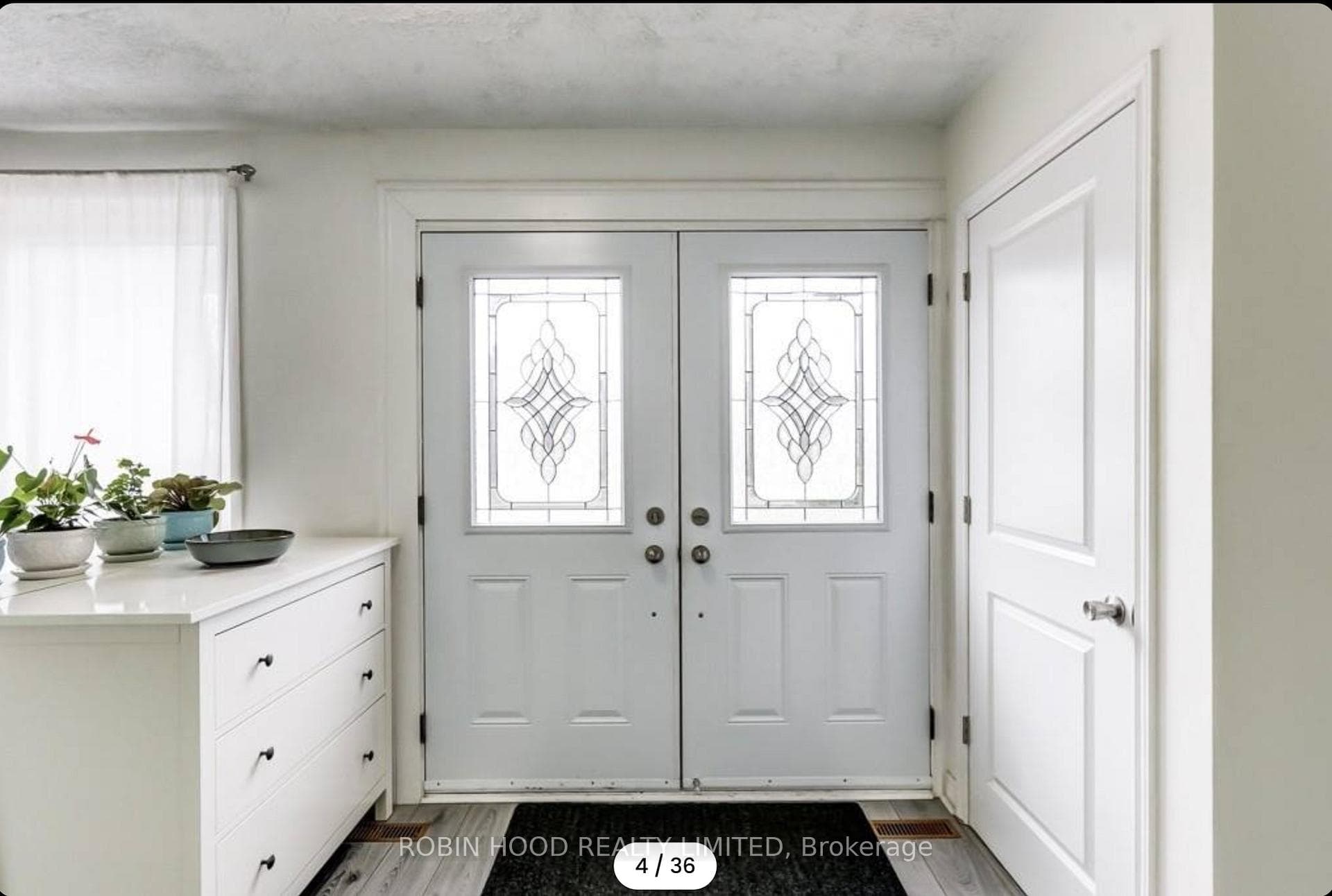 5290 Lawrence Avenue, Rouge / Port Union / Malvern, ON M1C 1R4 - Photo 1