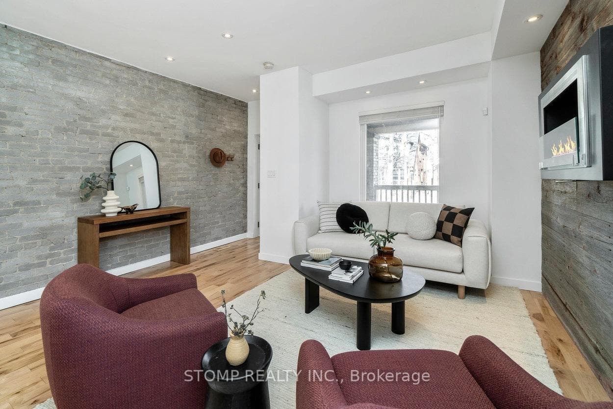 2093 Gerrard Street, The Beaches / Upper Beaches, ON M4E 2B6 - Photo 1