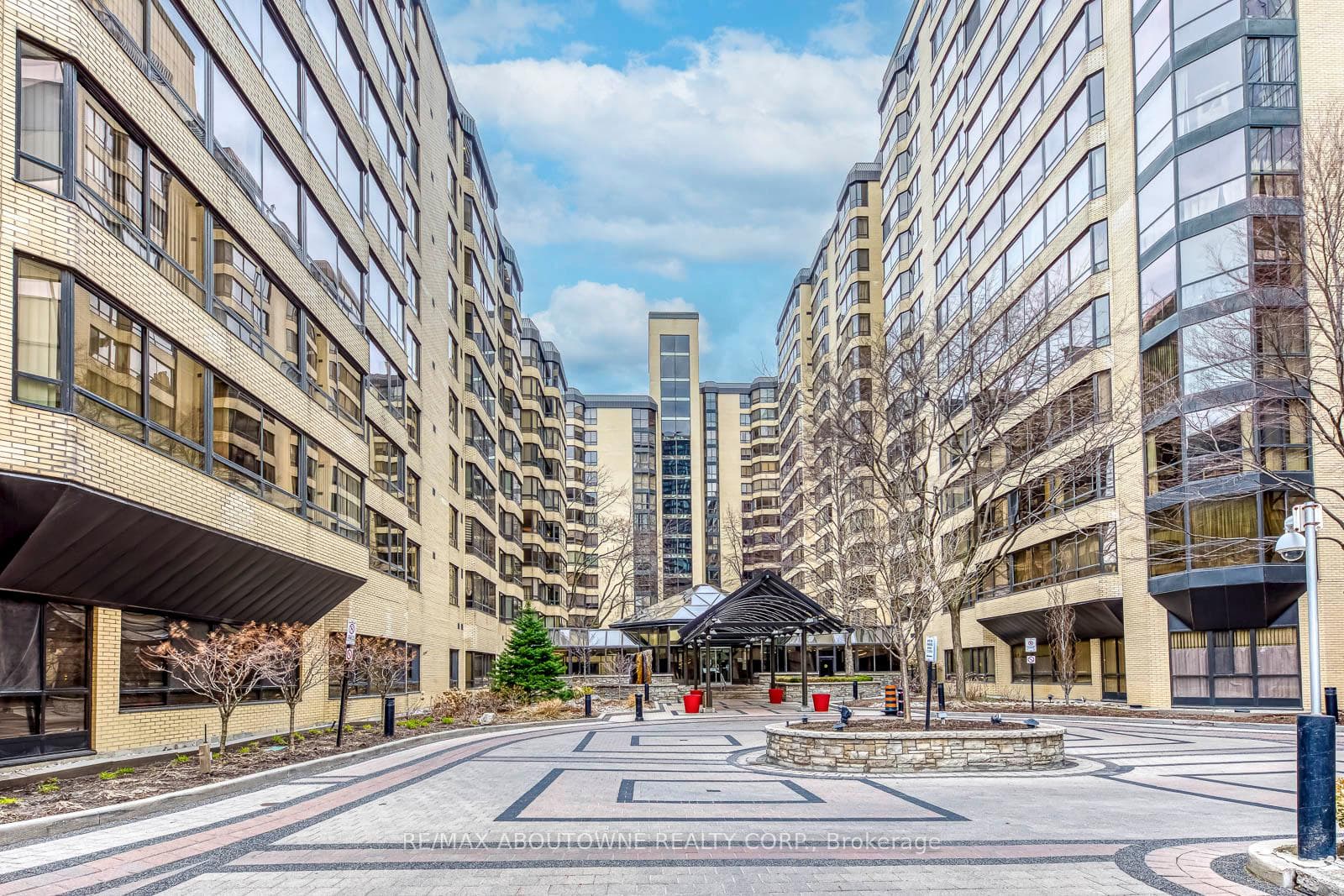 211 Saint Patrick Street Unit 106, Downtown Toronto / Waterfront, ON M5T 2Y9 - Photo 1