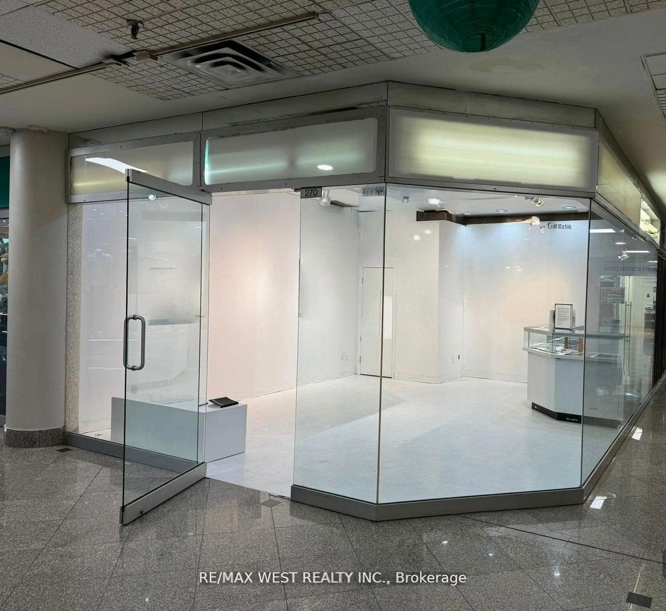 222 Spadina Avenue Unit 270, Downtown Toronto / Waterfront, ON M5T 3A2 - Photo 1