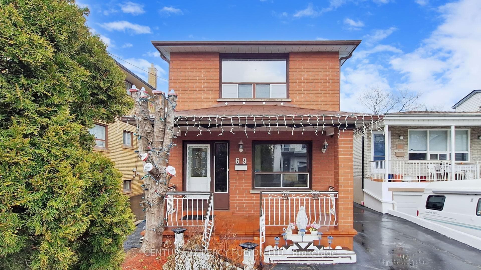 69 Twenty Fourth Street, Liberty Village / Parkdale / South Parkdale, ON M8V 3N7 - Photo 1