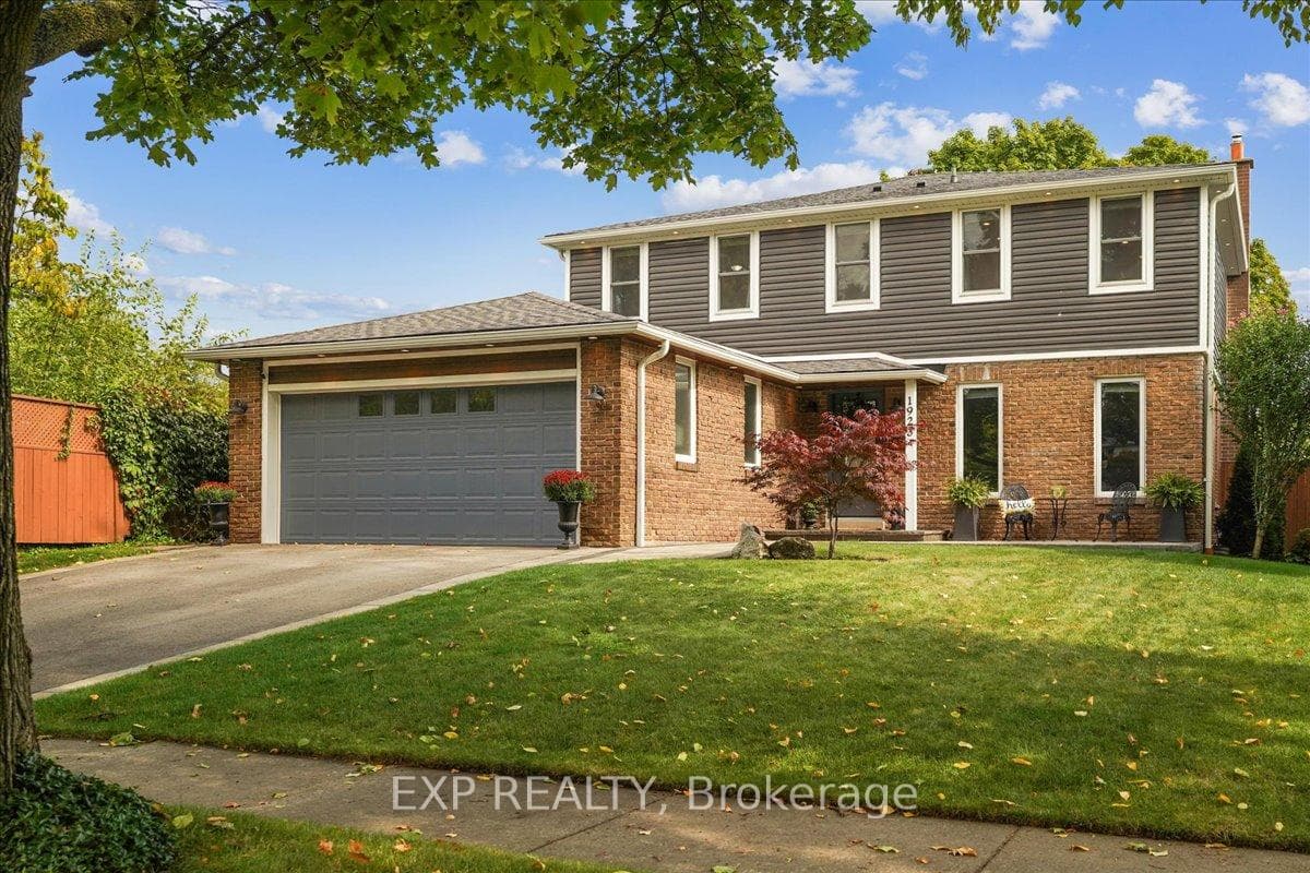 1923 Steepbank Crescent, Mississauga, ON L4X 1T9 - Photo 1