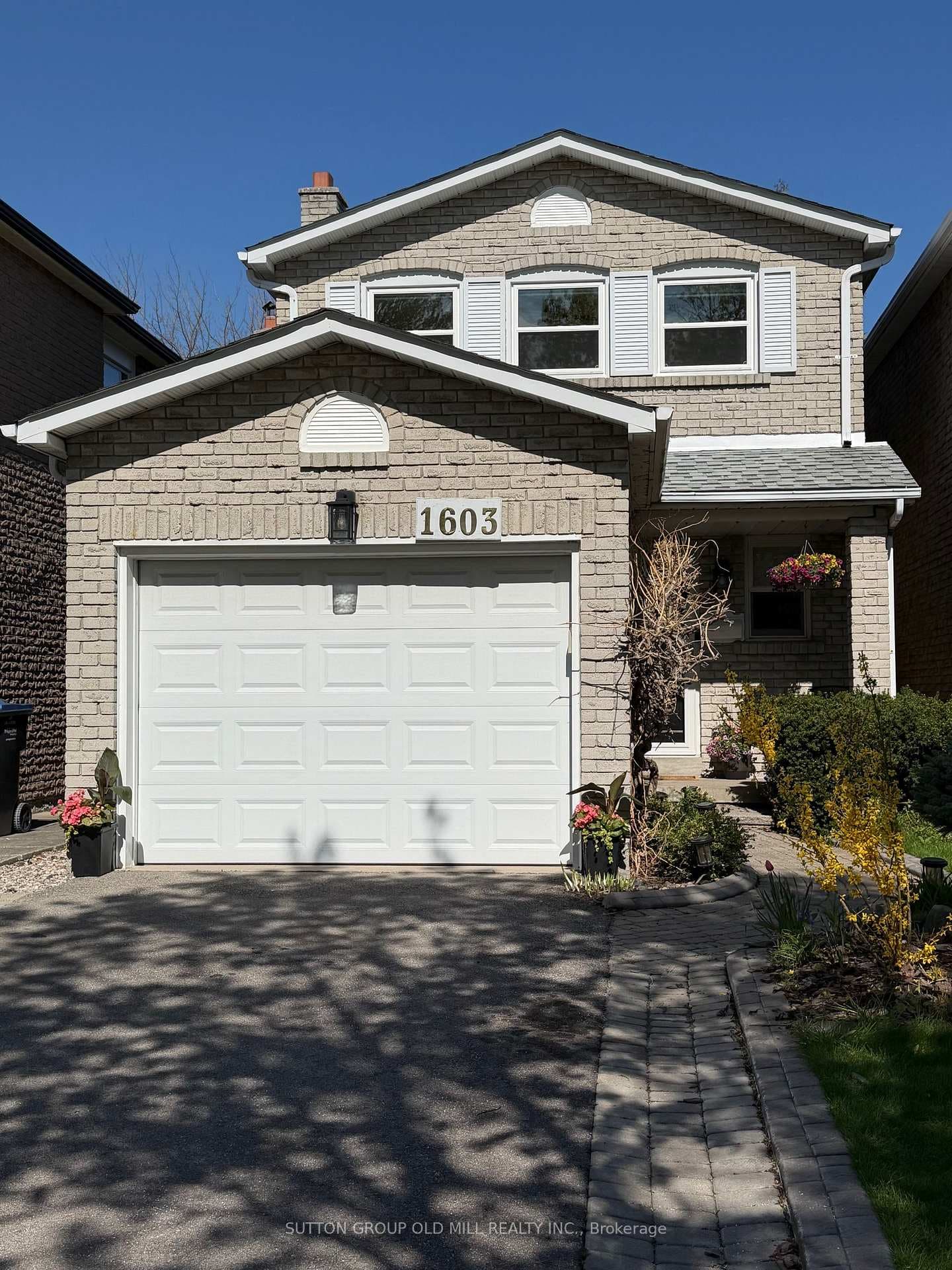 1603 Dewberry Crescent, Mississauga, ON L4W 3B6 - Photo 1