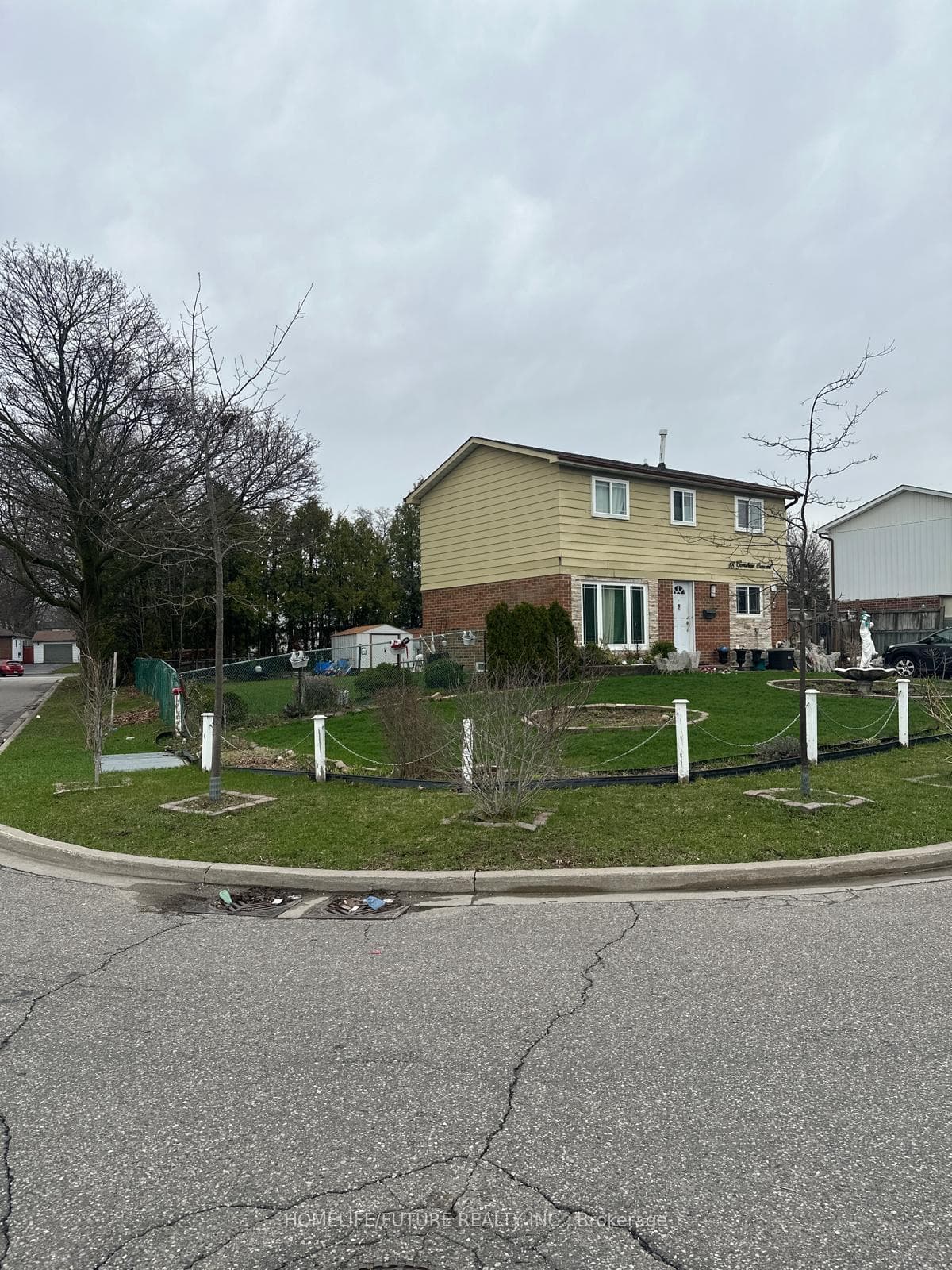 18 Gemshaw Crescent, Scarborough (Morningside / West Hill), ON M1B 1L4 - Photo 1