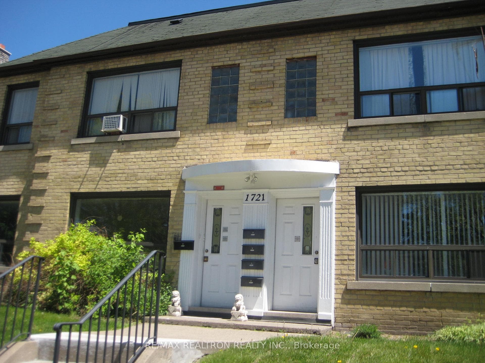 1721 Bathurst Street Unit 1, Forest Hill / Deer Park, ON M5P 3K4 - Photo 1
