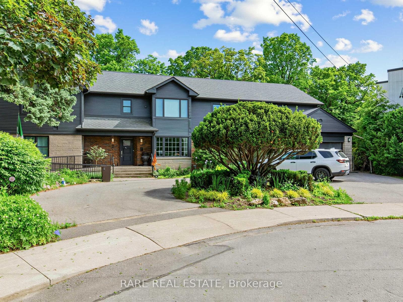 2 Leander Court Unit LOWER, Danforth / East York, ON M4B 2W1 - Photo 1