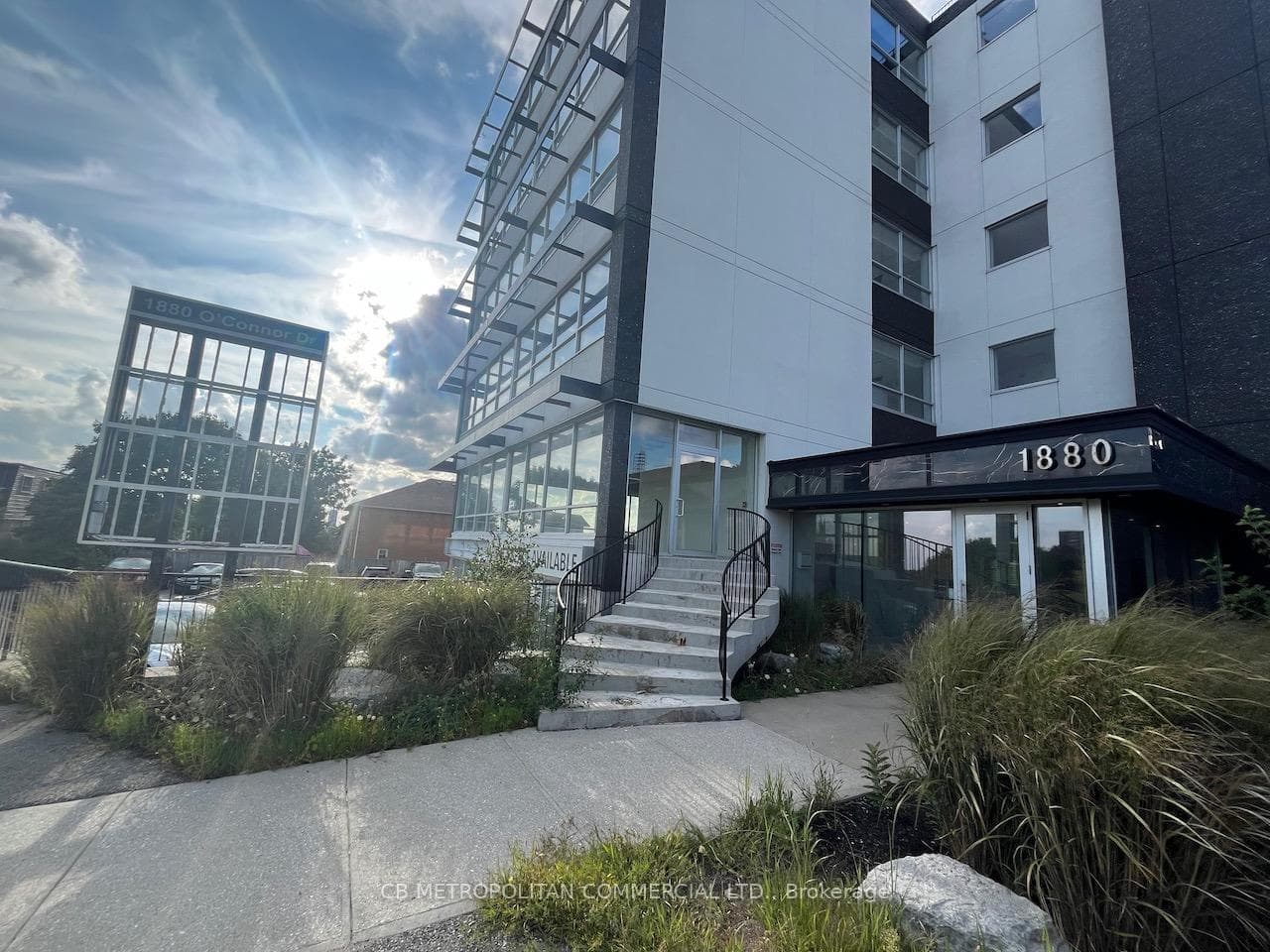 1880 O'connor Drive Unit 200, Don Mills / Parkwoods / Victoria Village, ON M4A 1W9 - Photo 1