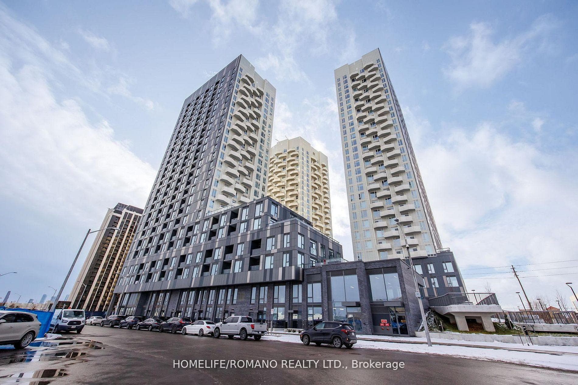 498 Caldari Road Unit 1426, Vaughan
