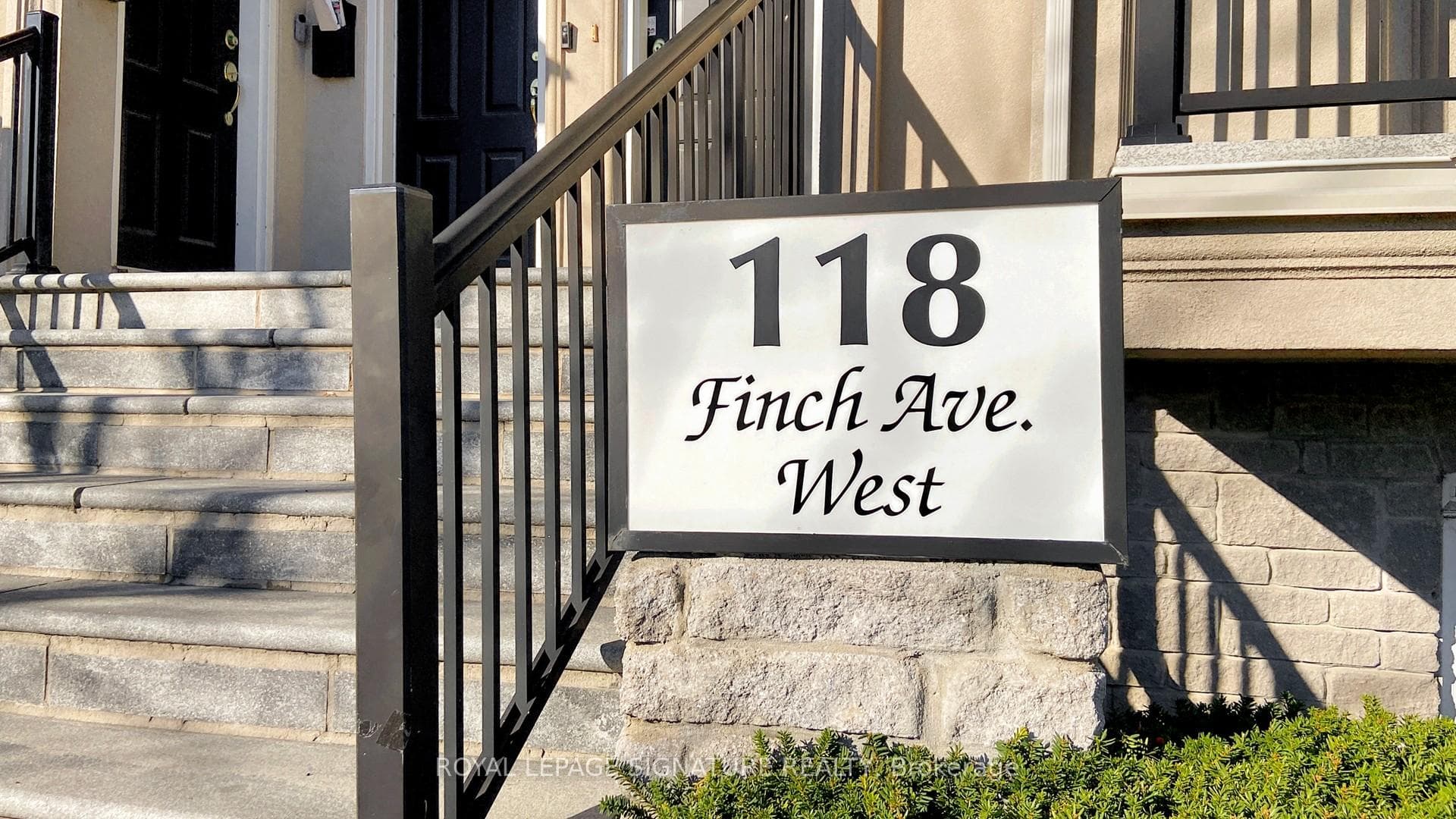 118 Finch Avenue Unit Th 5, Thornhill / Willowdale, ON M2N 7G2 - Photo 1