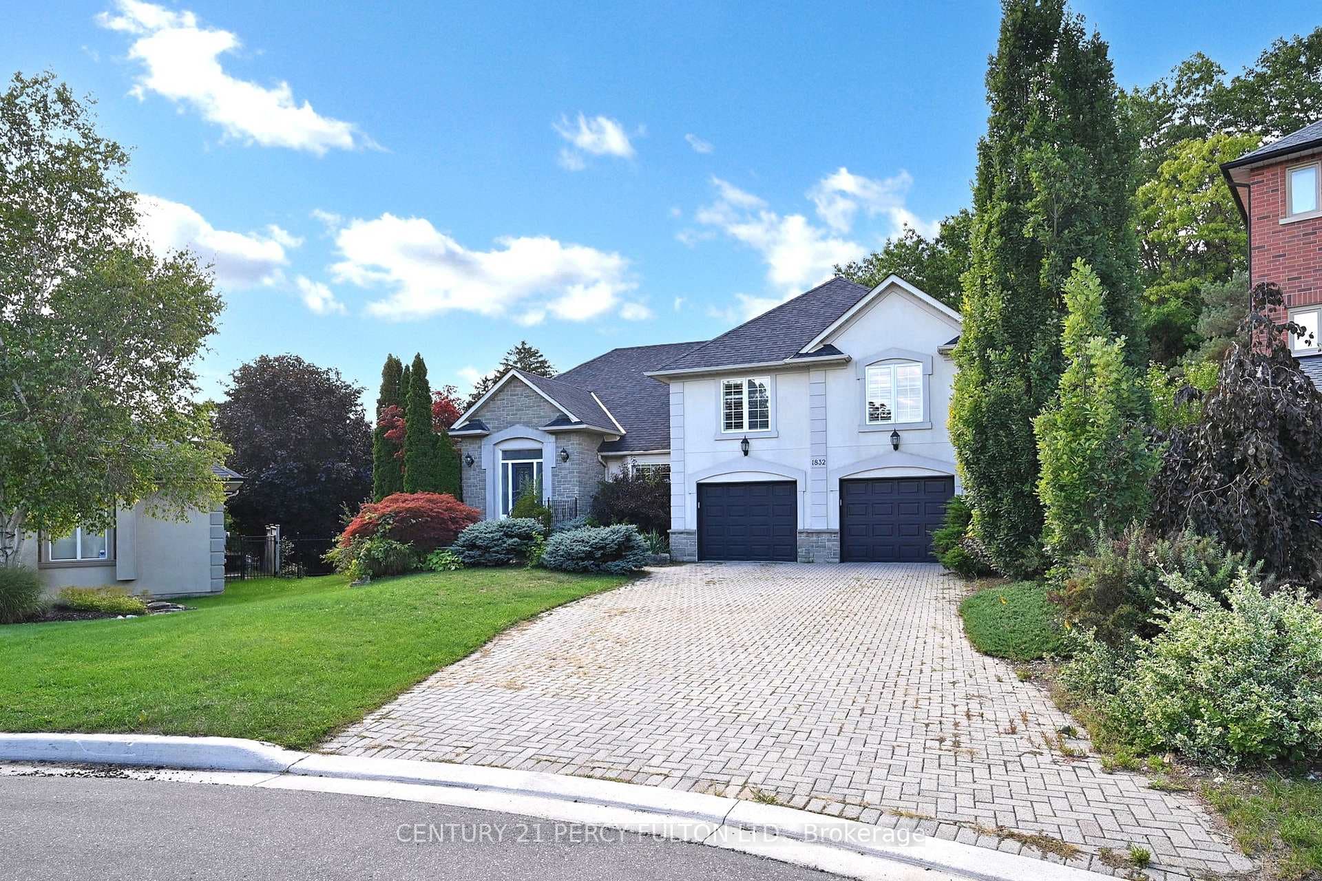 1832 Chesbro Court, Mississauga, ON L5H 4H2 - Photo 1