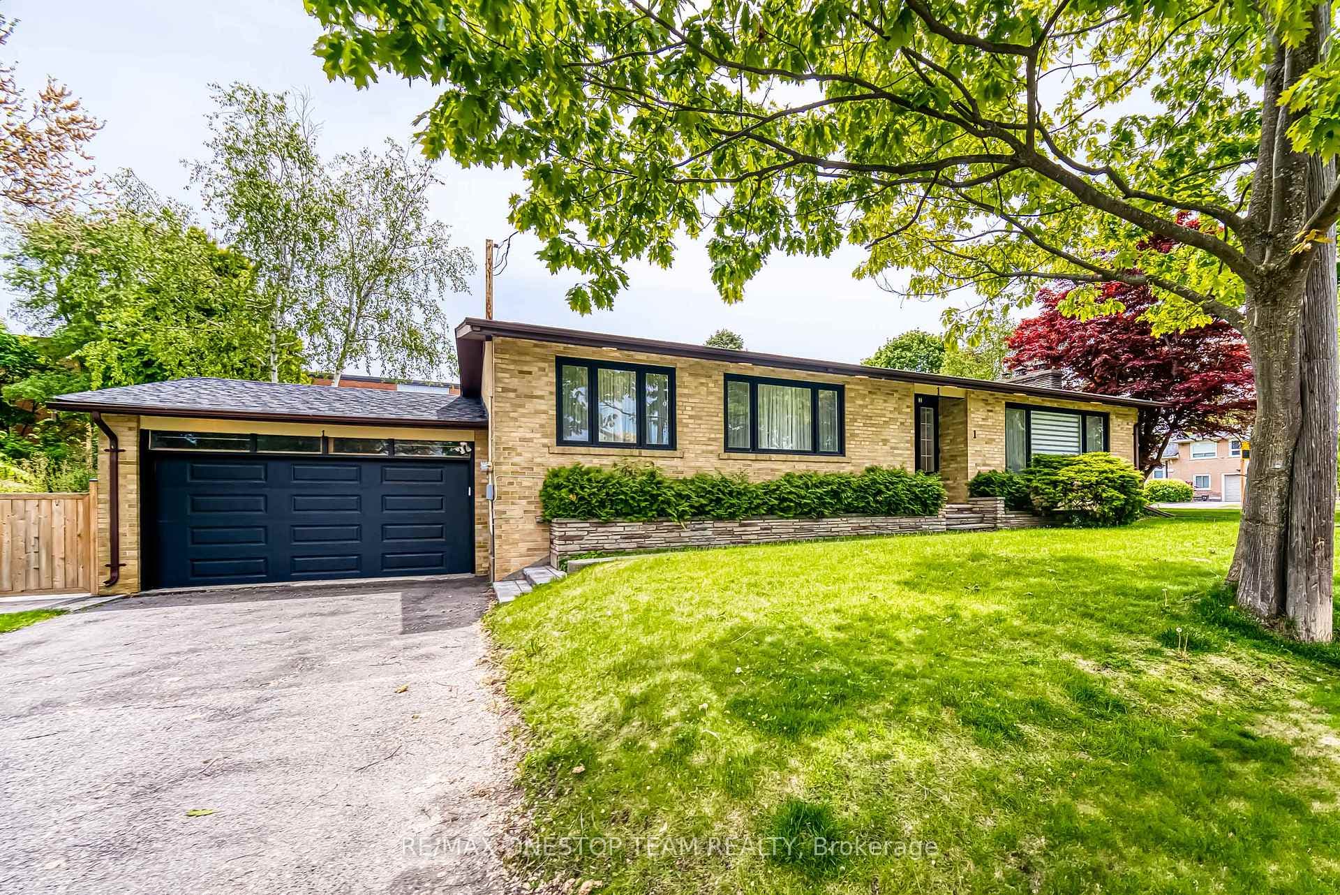 1 Windham Drive, Hillcrest Village / Bayview Village, ON M2K 1X7 - Photo 1