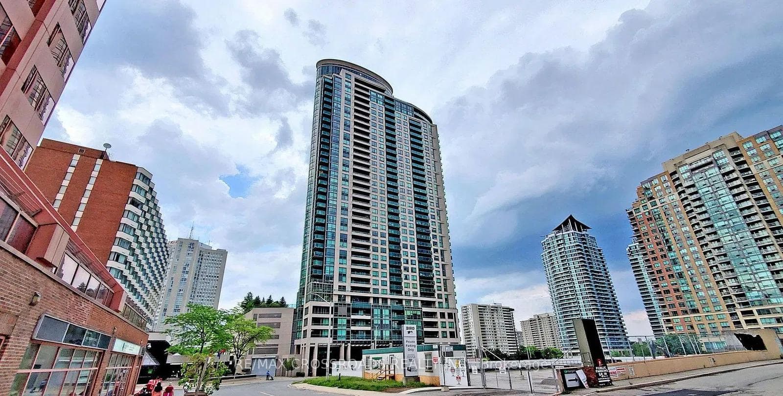 208 Enfield Place Unit 2708, Mississauga, ON L5B 0G8 - Photo 1