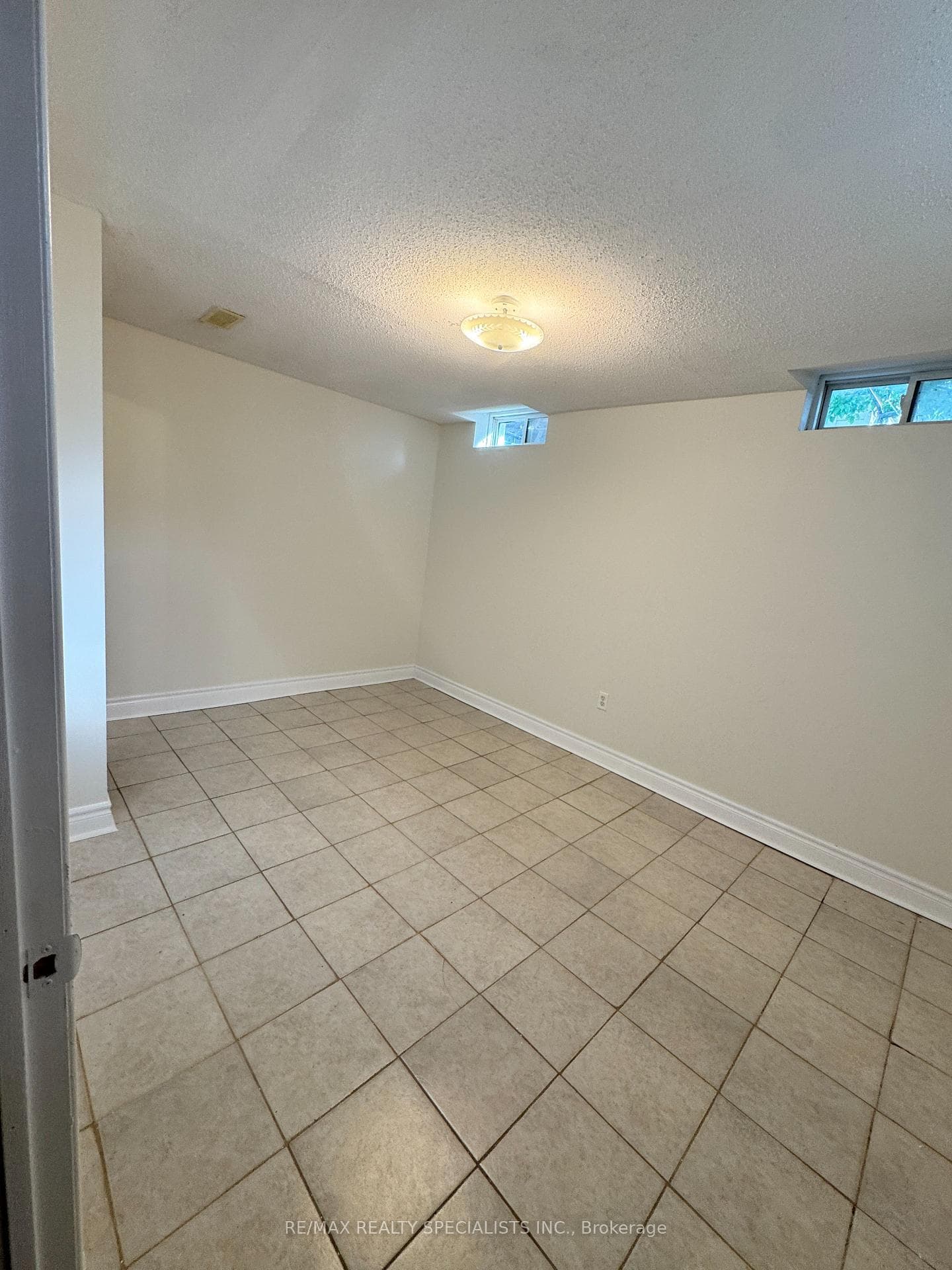 5834 Raftsman Cove N/A Unit BSMT, Mississauga, ON L5M 6N9 - Photo 1