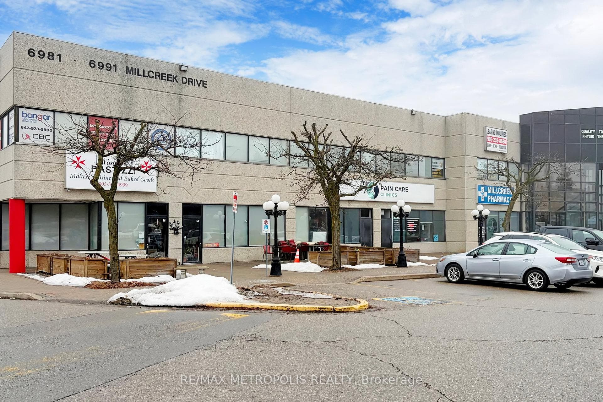 6981 Millcreek Drive Unit 6, Mississauga, ON L5N 6B9 - Photo 1