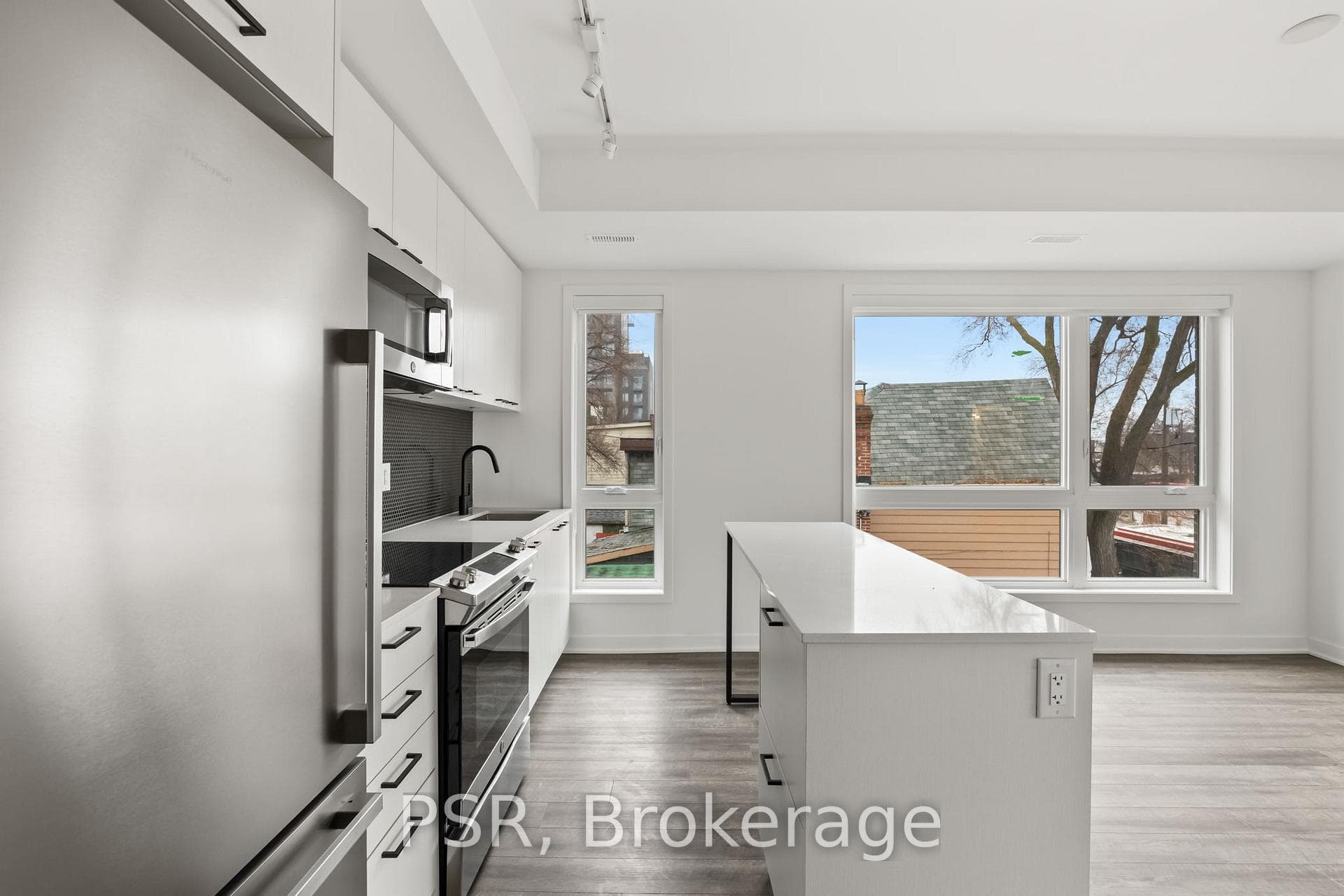 40 Ed Clark Gardens Boulevard Unit TH13, Keelesdale / Eglinton West, ON M6N 0B5 - Photo 1