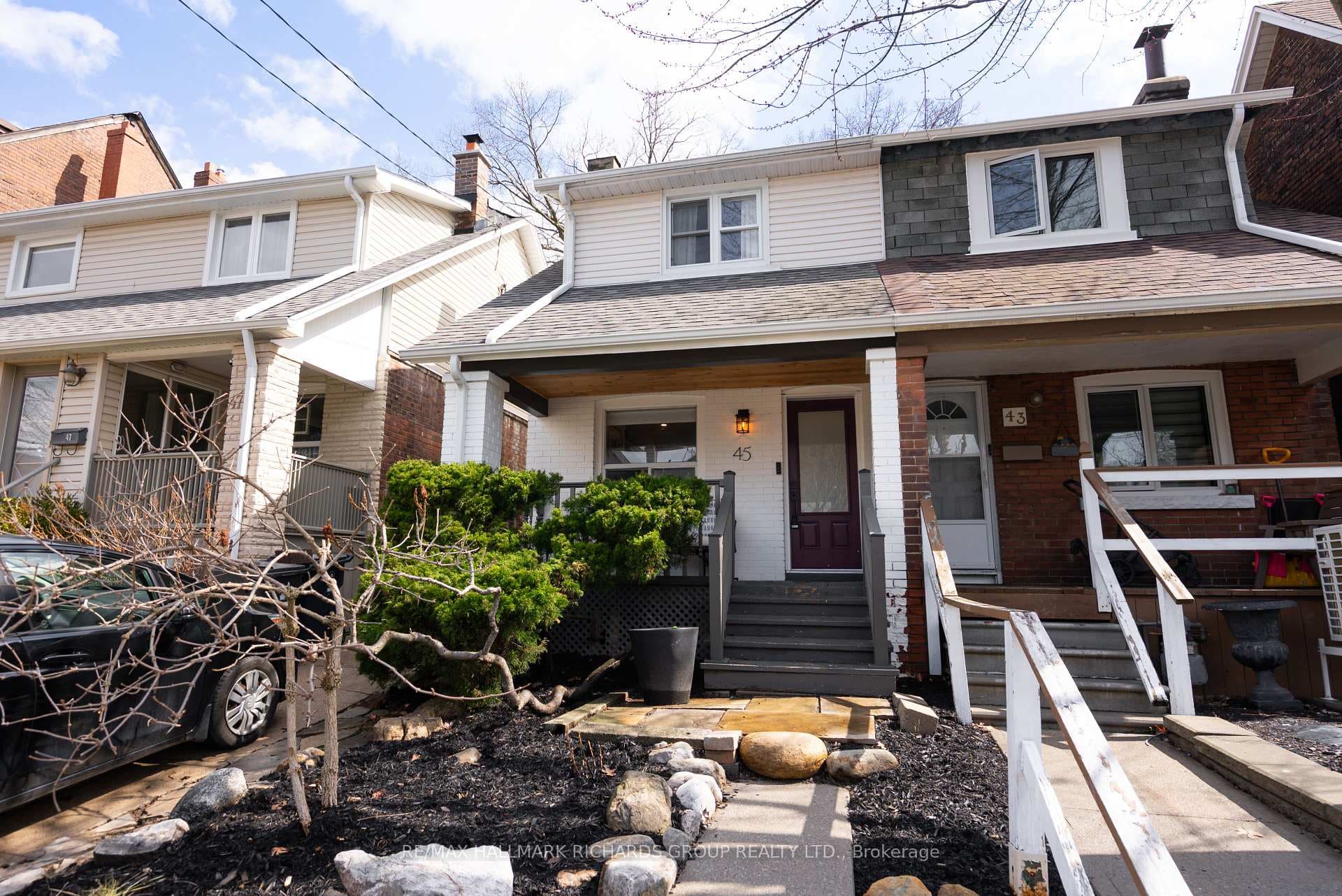 45 Devon Road, The Beaches / Upper Beaches, ON M4E 2J7 - Photo 1