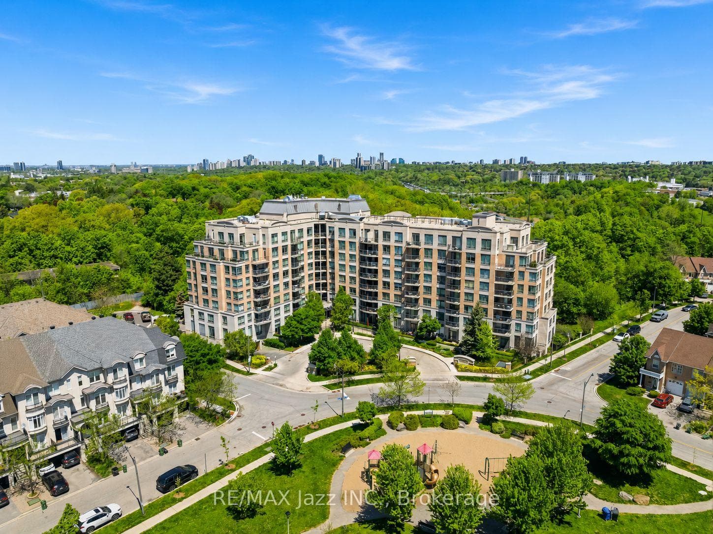 16 Dallimore Circle Unit 307, Don Mills / Parkwoods / Victoria Village, ON M3C 4C4 - Photo 1