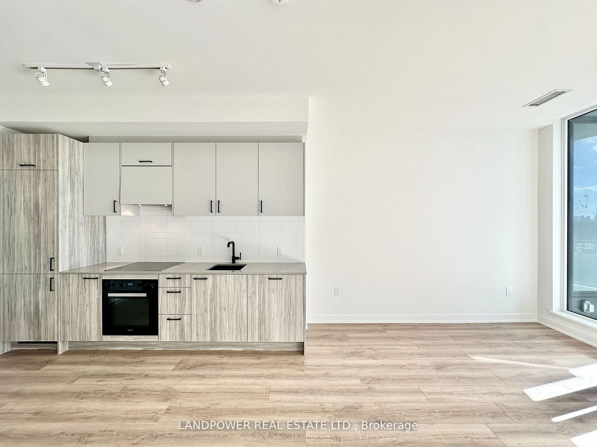 1 Kyle Lowry Road Unit 625, Don Mills / Parkwoods / Victoria Village, ON M3C 3S2 - Photo 1