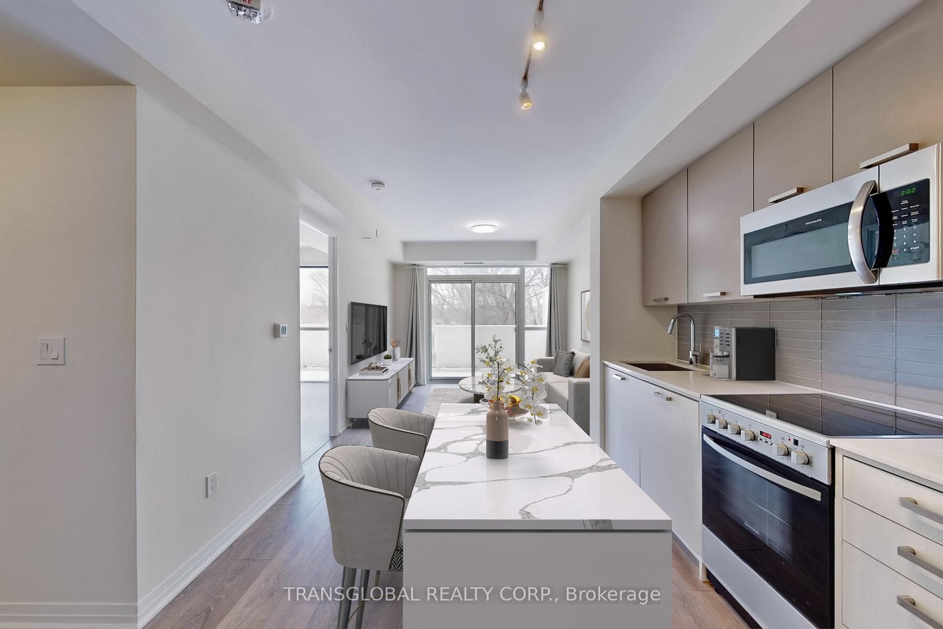 2301 Danforth Avenue Unit 308, The Beaches / Upper Beaches, ON M4C 0A7 - Photo 1