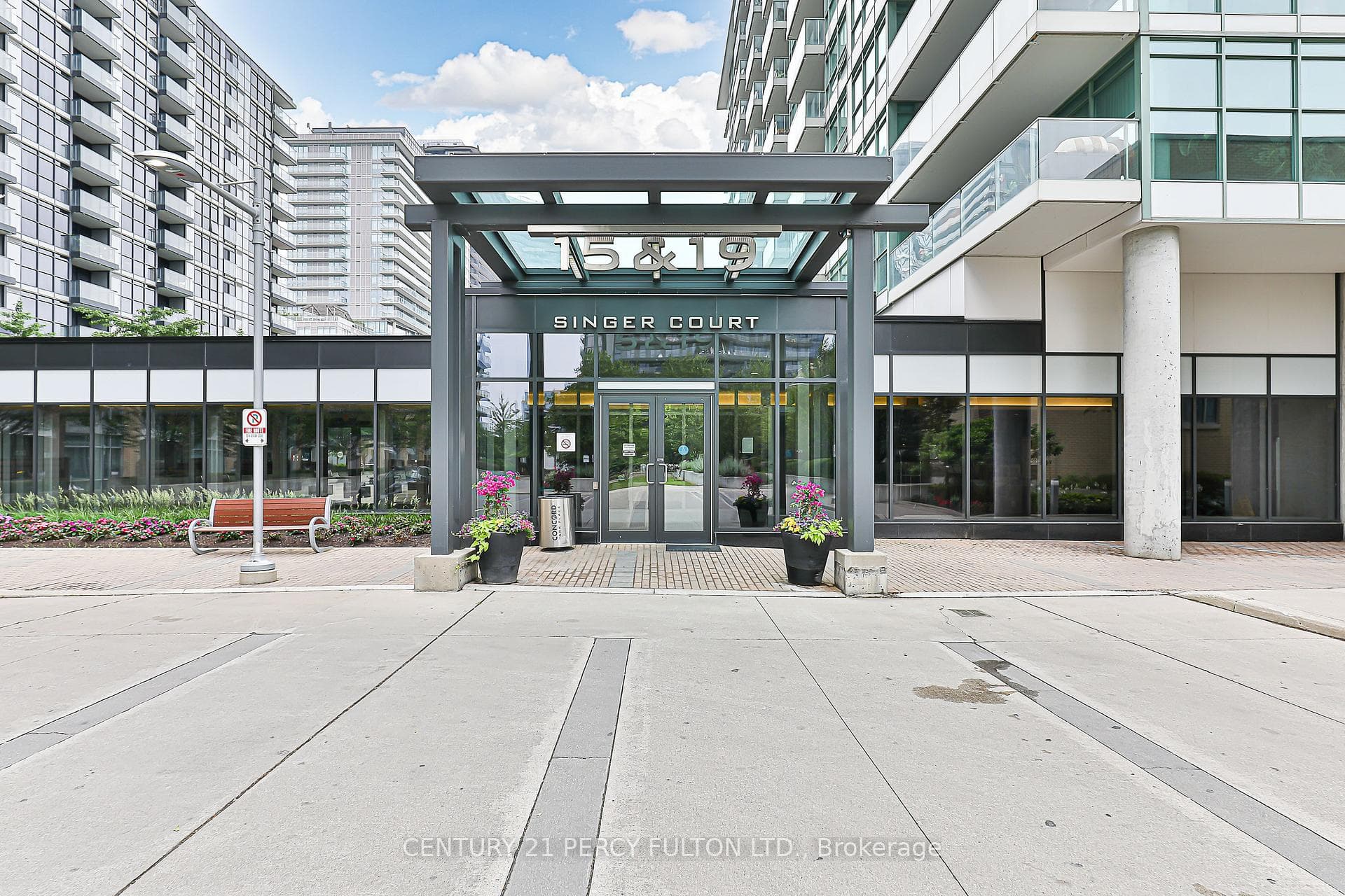 19 Singer Court Unit 1612, Hillcrest Village / Bayview Village, ON M2K 0B2 - Photo 1