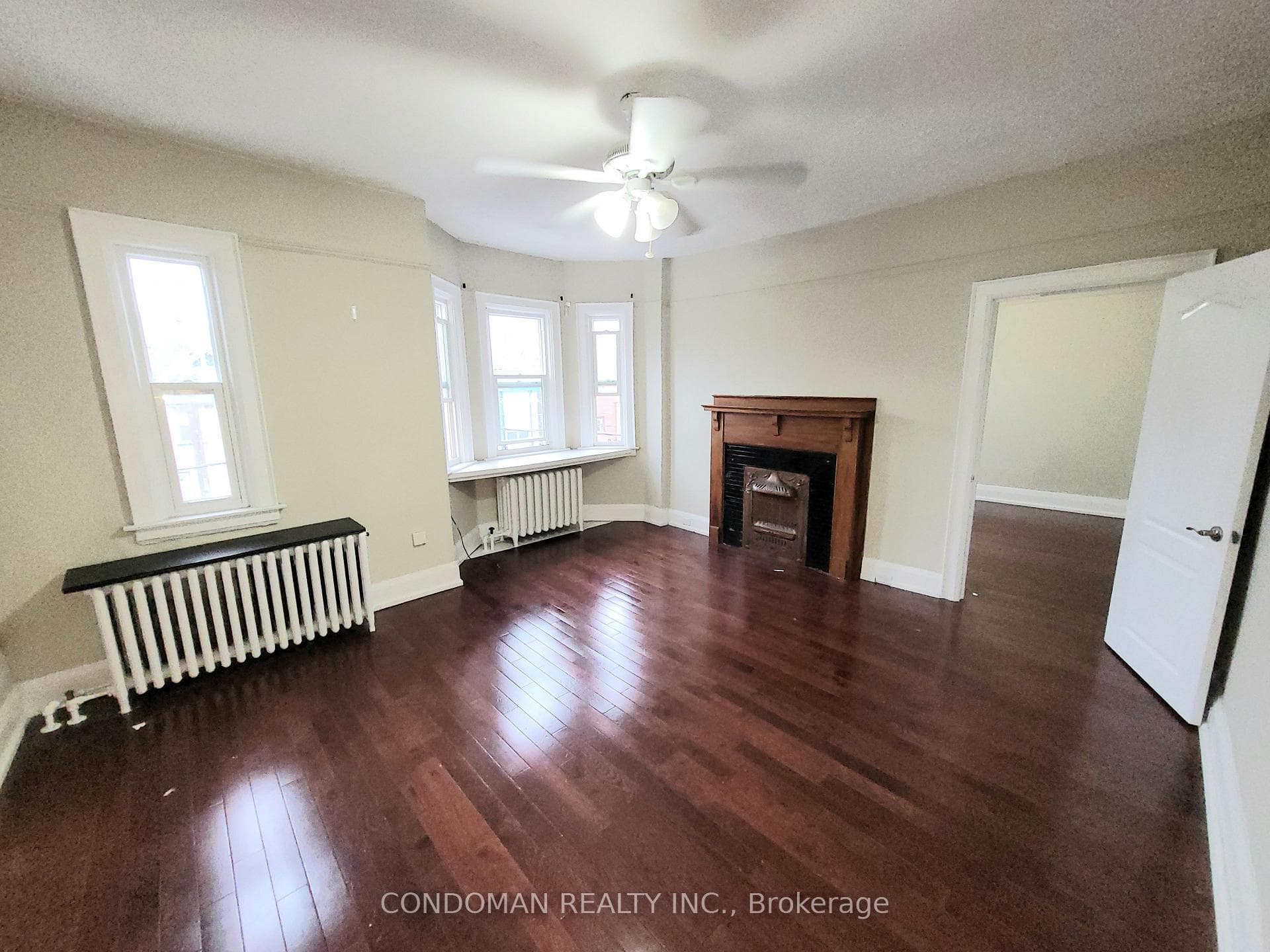 850 Broadview Avenue Unit 20, Danforth / East York, ON M4K 2R1 - Photo 1