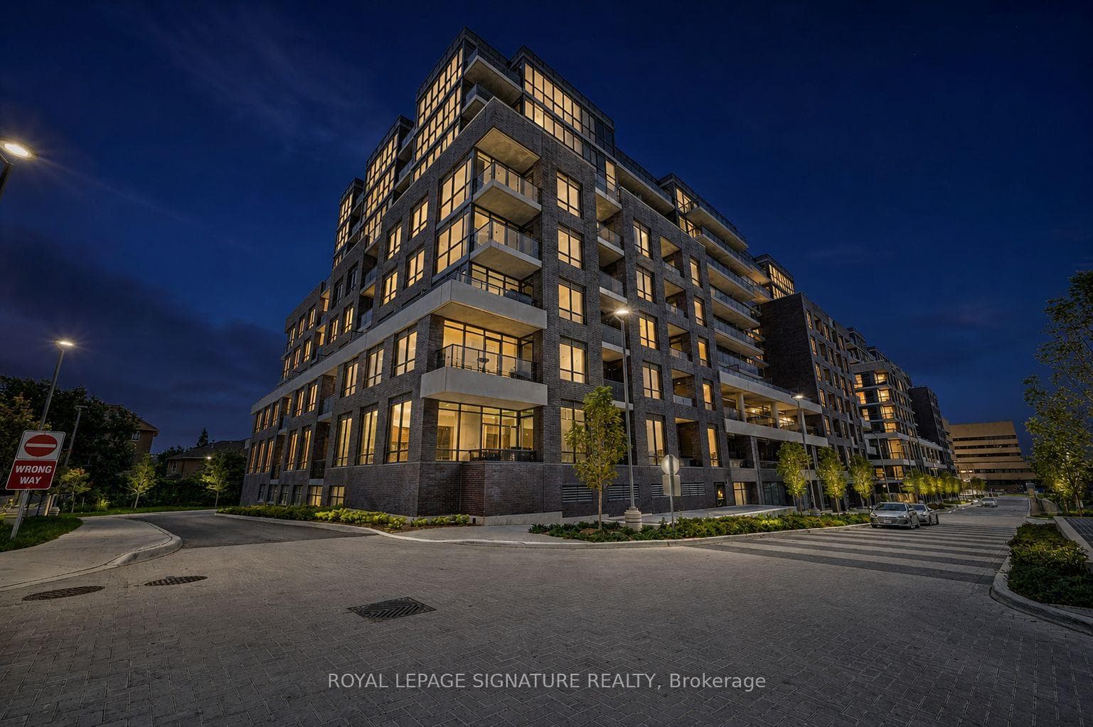 26 Gibbs Road Unit 548, Etobicoke (Islington / Rexdale), ON M9B 0E3 - Photo 1
