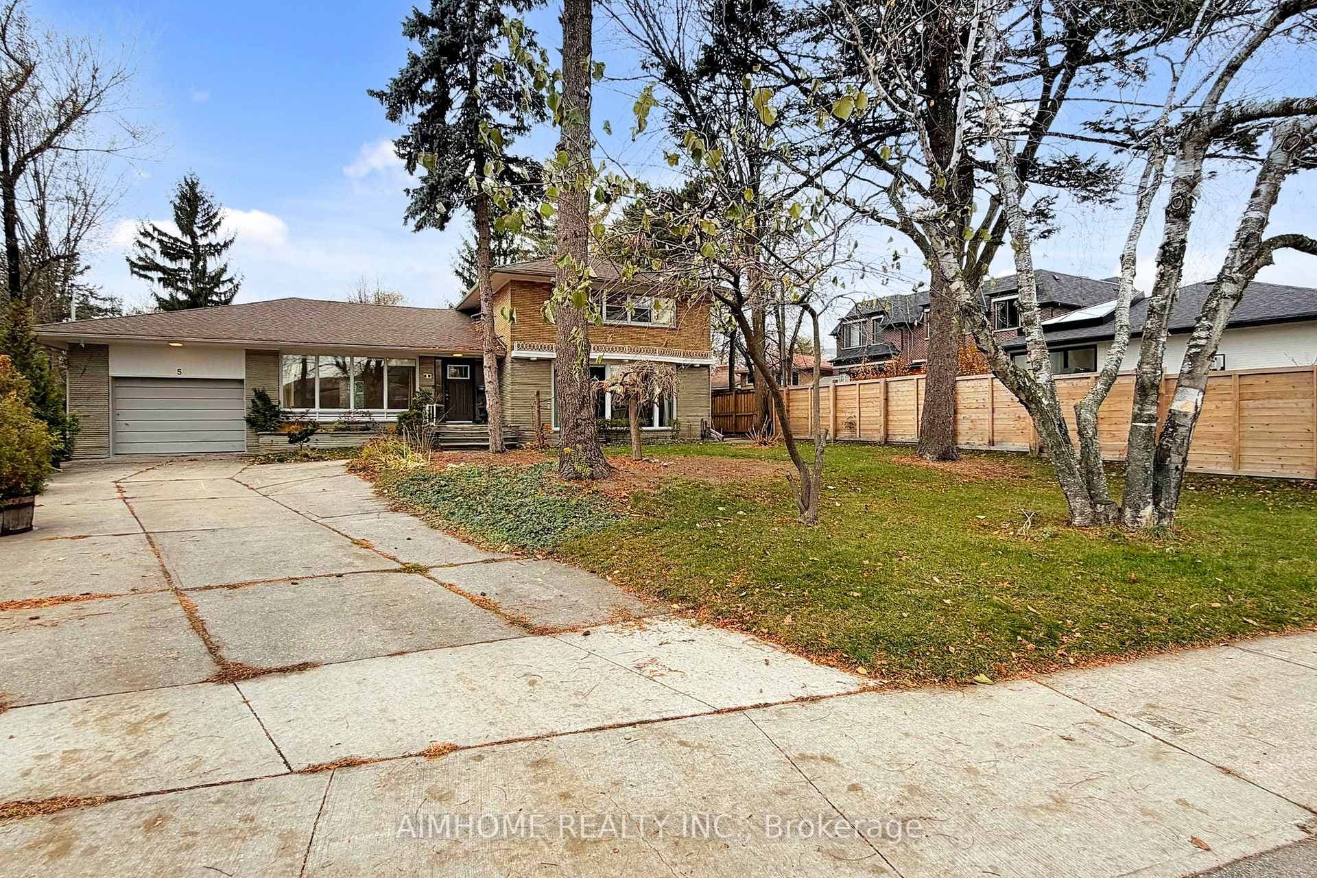 5 Morewood Crescent, Hillcrest Village / Bayview Village, ON M2K 1L8 - Photo 1