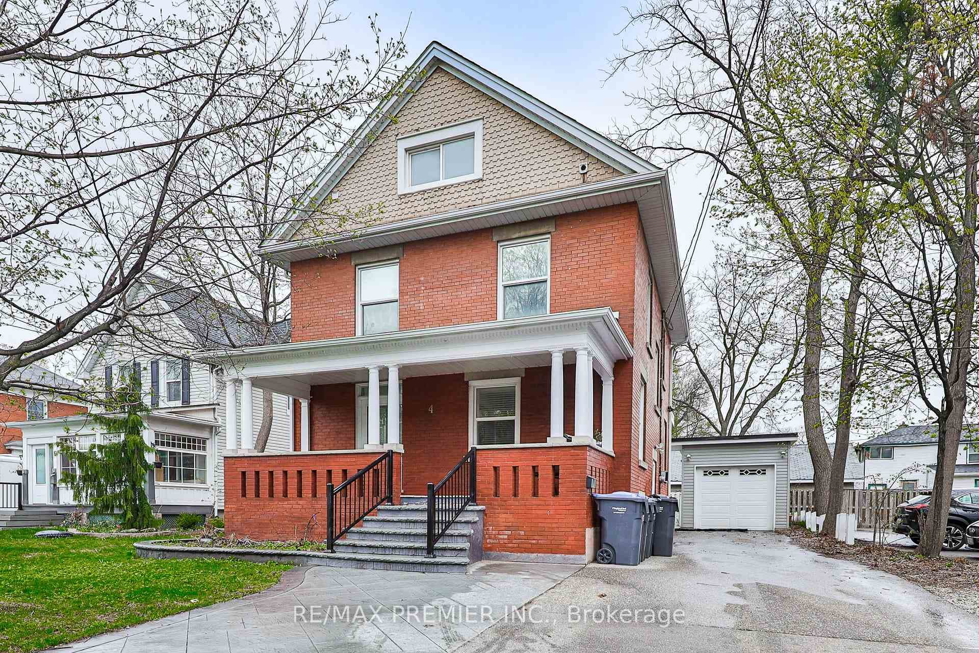 4 Rosedale Avenue, Brampton