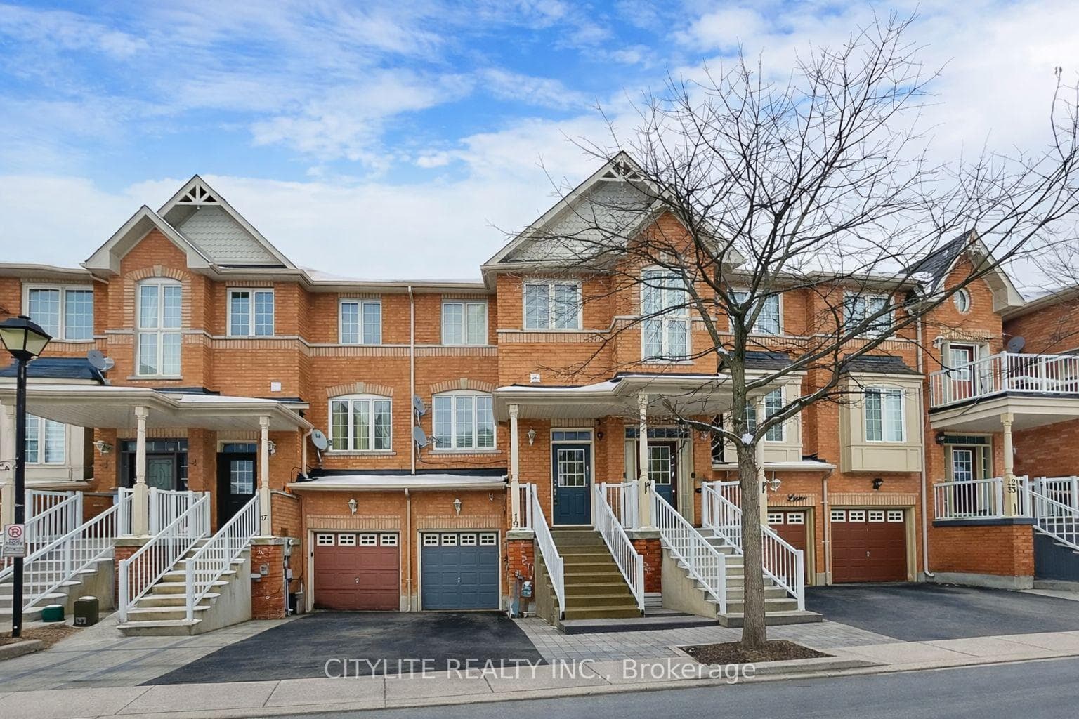 19 Annable Lane, Ajax, ON L1S 7S6 - Photo 1