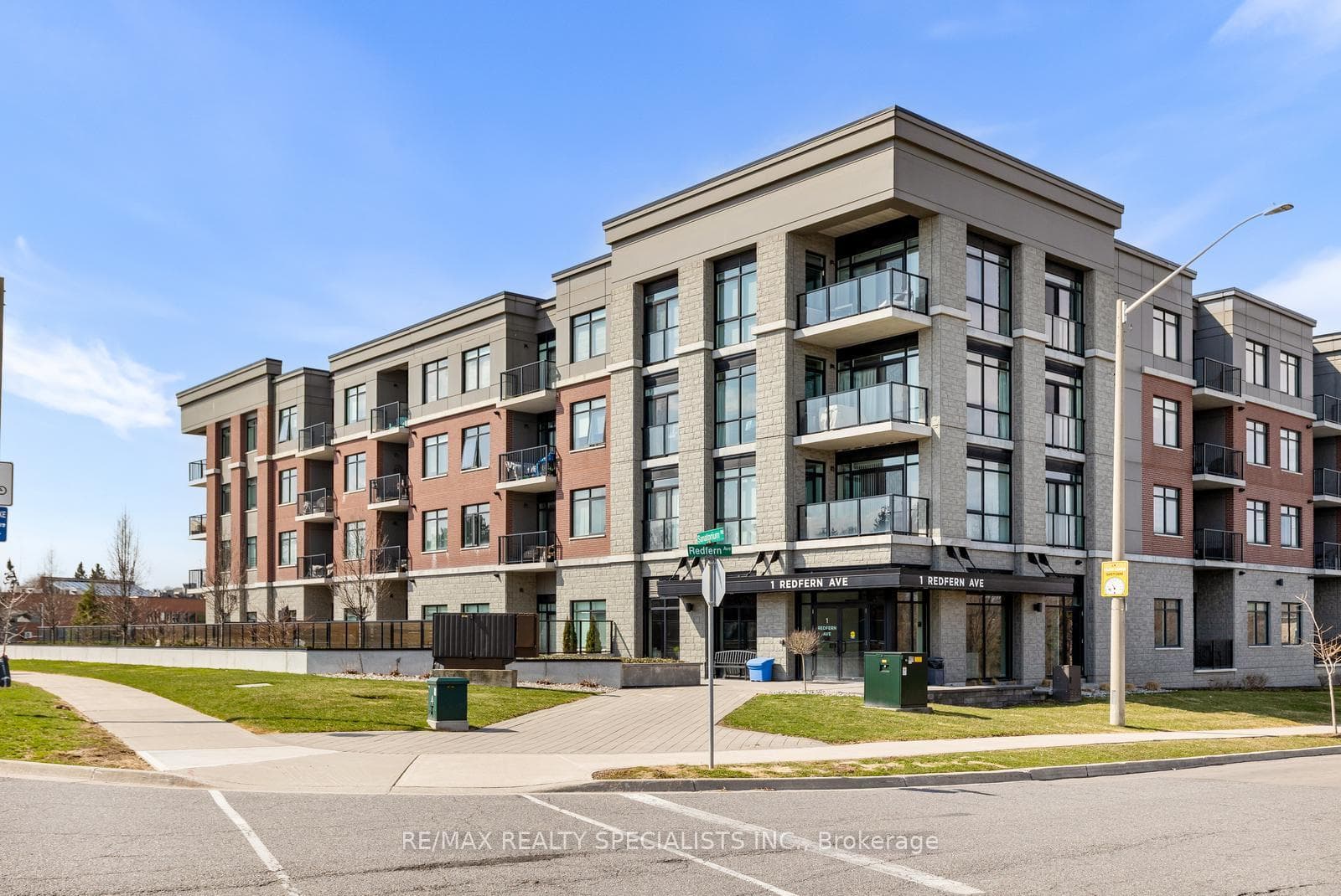 1 Redfern Avenue Unit 309, Hamilton, ON L9C 0E6 - Photo 1