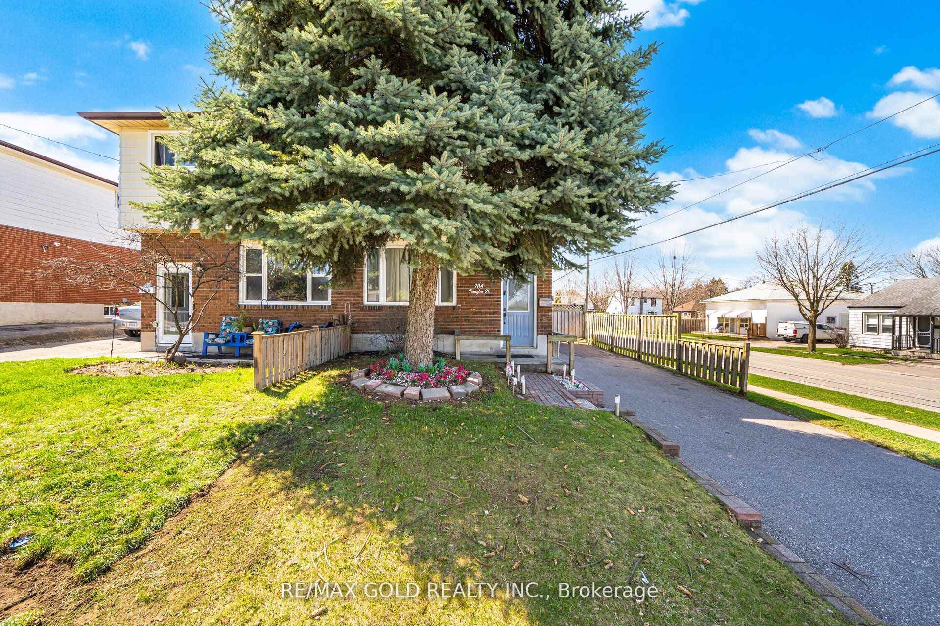 784 Douglas Street, Oshawa, ON L1H 5C9 - Photo 1