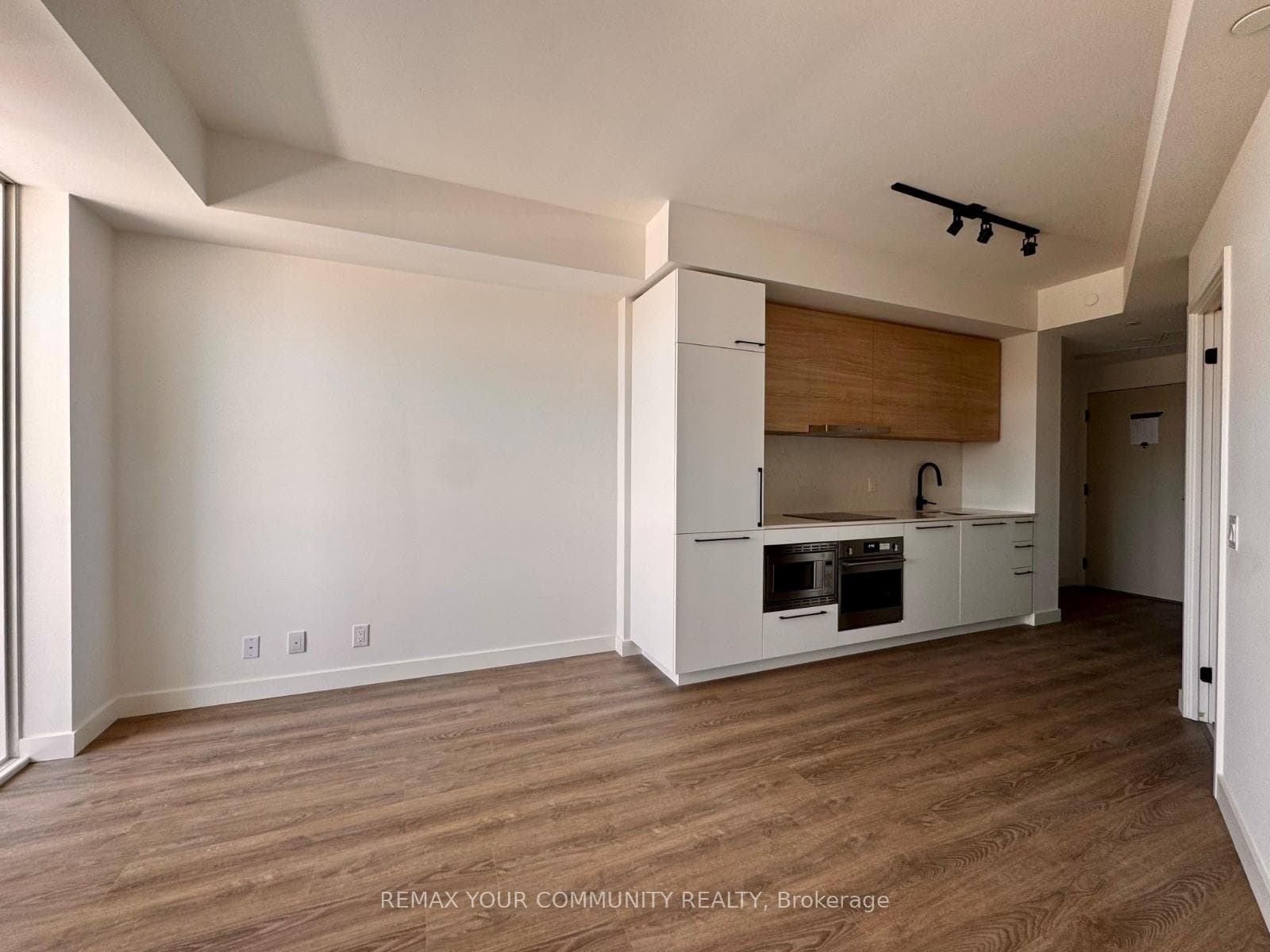 1050 Eastern Avenue Unit 314, Riverdale / Leslieville, ON M4L 0B7 - Photo 1