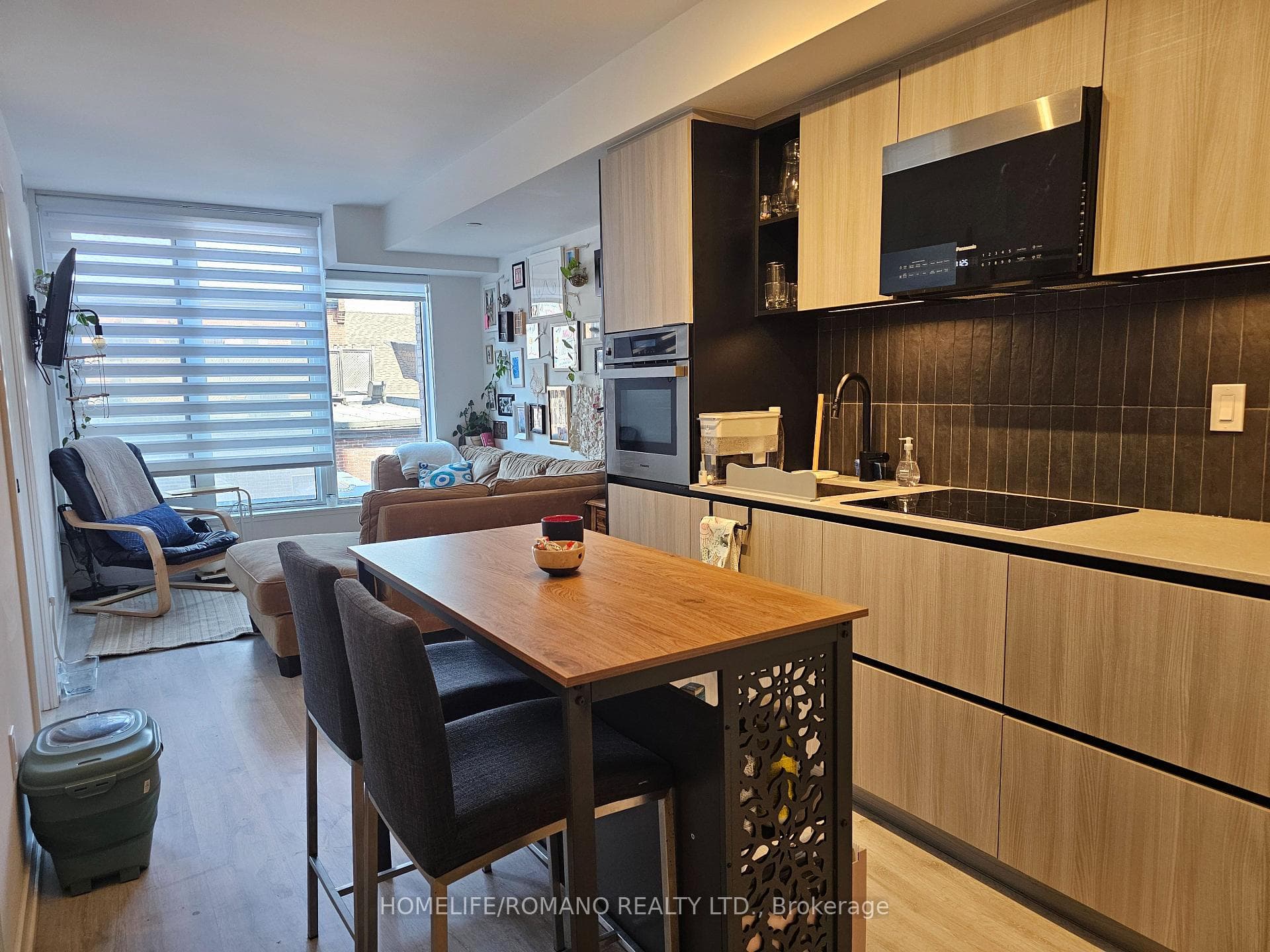 2 Augusta Avenue Unit 411, Downtown Toronto / Waterfront, ON M5V 0T3 - Photo 1