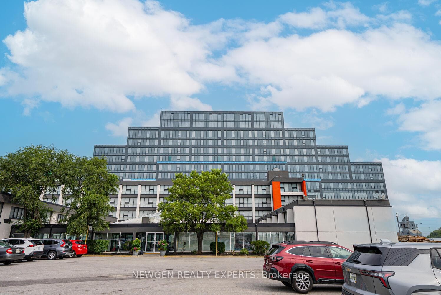 996 Martin Grove Road Unit 319, Etobicoke (West Mall / Rexdale), ON M9W 4V8 - Photo 1