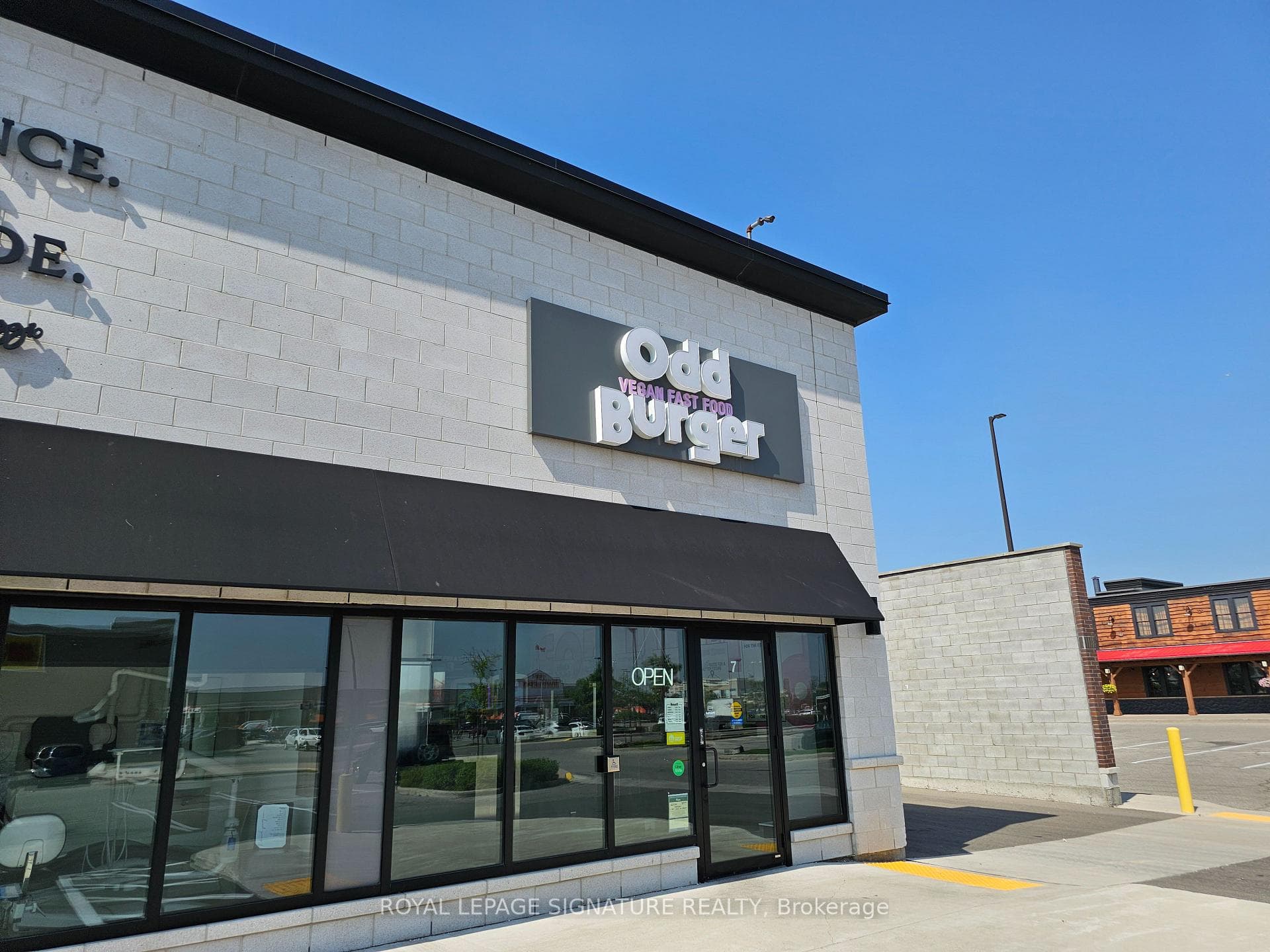 9055 Airport Road Unit 7, Brampton, ON L6S 0B8 - Photo 1