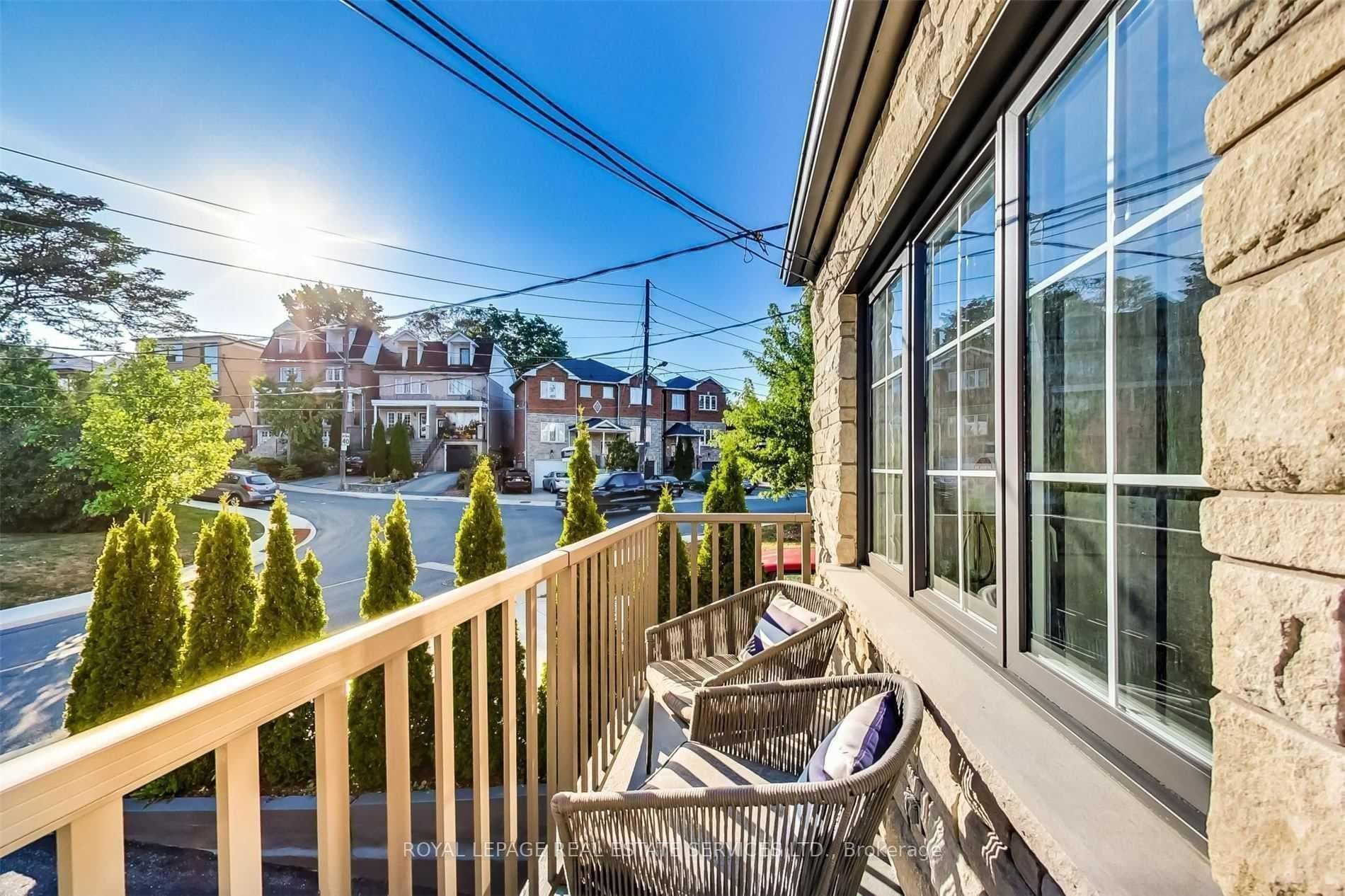 21 Haverson Boulevard Unit Main, Keelesdale / Eglinton West, ON M6M 3J5 - Photo 1
