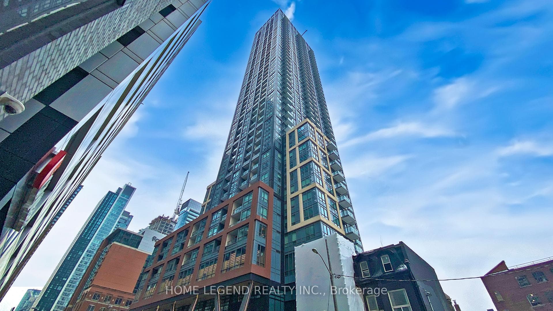 108 Peter Street Unit 902, Downtown Toronto / Waterfront, ON M5V 0W2 - Photo 1