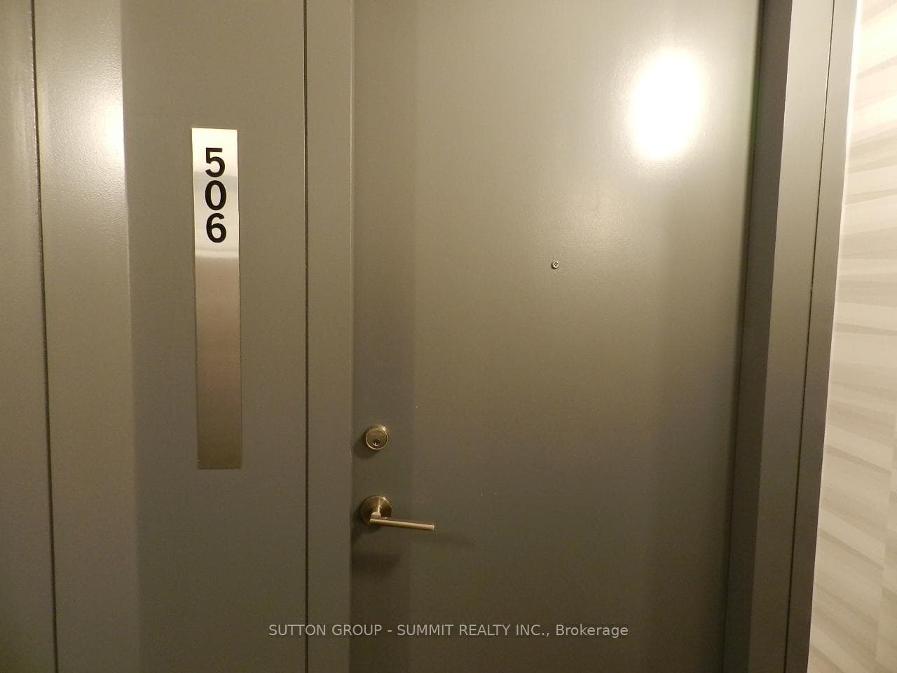 25 CARLTON Street Unit 506, Regent Park / Cabbagetown / St. James Town, ON M5B 1L4 - Photo 1